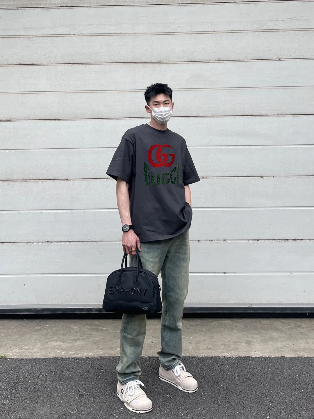 
⚜️GUCC*潮牌25s新款圆领T恤.男女同款～潮人必备！胸前定制品牌图形烫画工艺.双层工艺色彩层次分