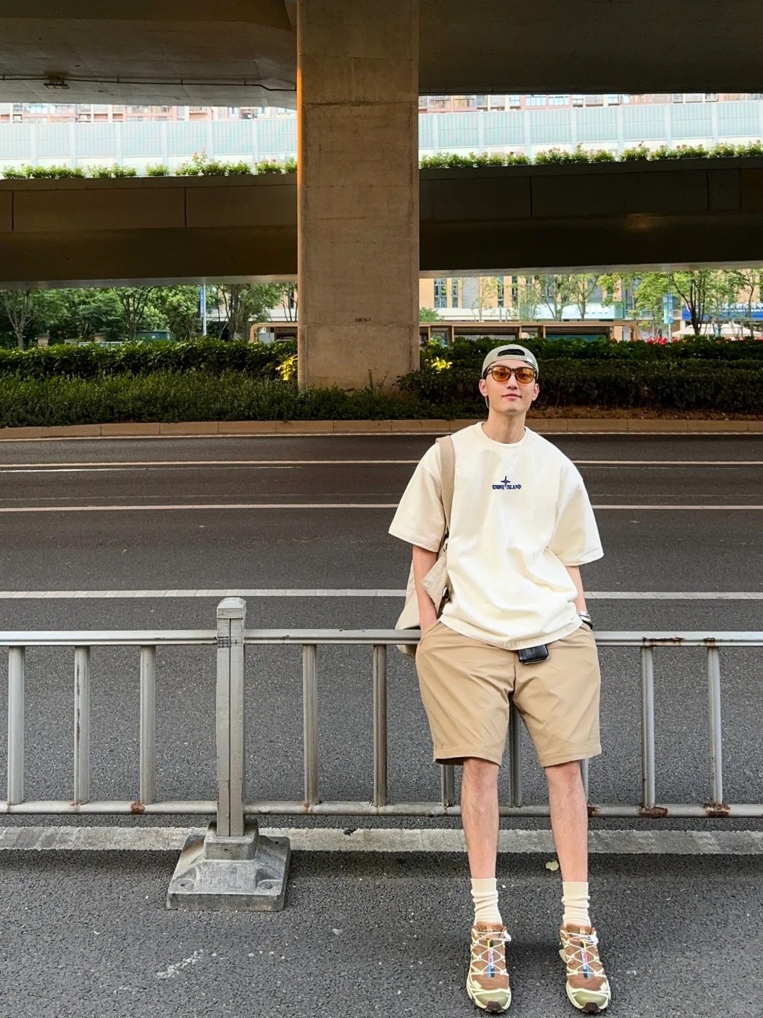 NO:118641,STON ISLAND *Stone Island 25s new model recommended. The same model for men and women!  High-quality and high-end version, this small logo brand letter design on the chest. The back is a classic compass logo combined with a circling pattern, making the entire pattern behind extremely three-dimensional!  Black color, beige, encore red, code S-3XL micro-expanded version!  (175/jin recommended L), alexander wang19860909STON ISLAND *石头岛25s新款推荐.男女同款！高品质高版本,此款胸前的小Logo品牌字母设计.后背是经典罗盘logo与盘旋图案结合,使得后面整个的图案极为立体！颜色黑色.米白.安可拉红.码数S-3XL微扩版型！（175/斤建议L）,,alexander wang,Men's clothing