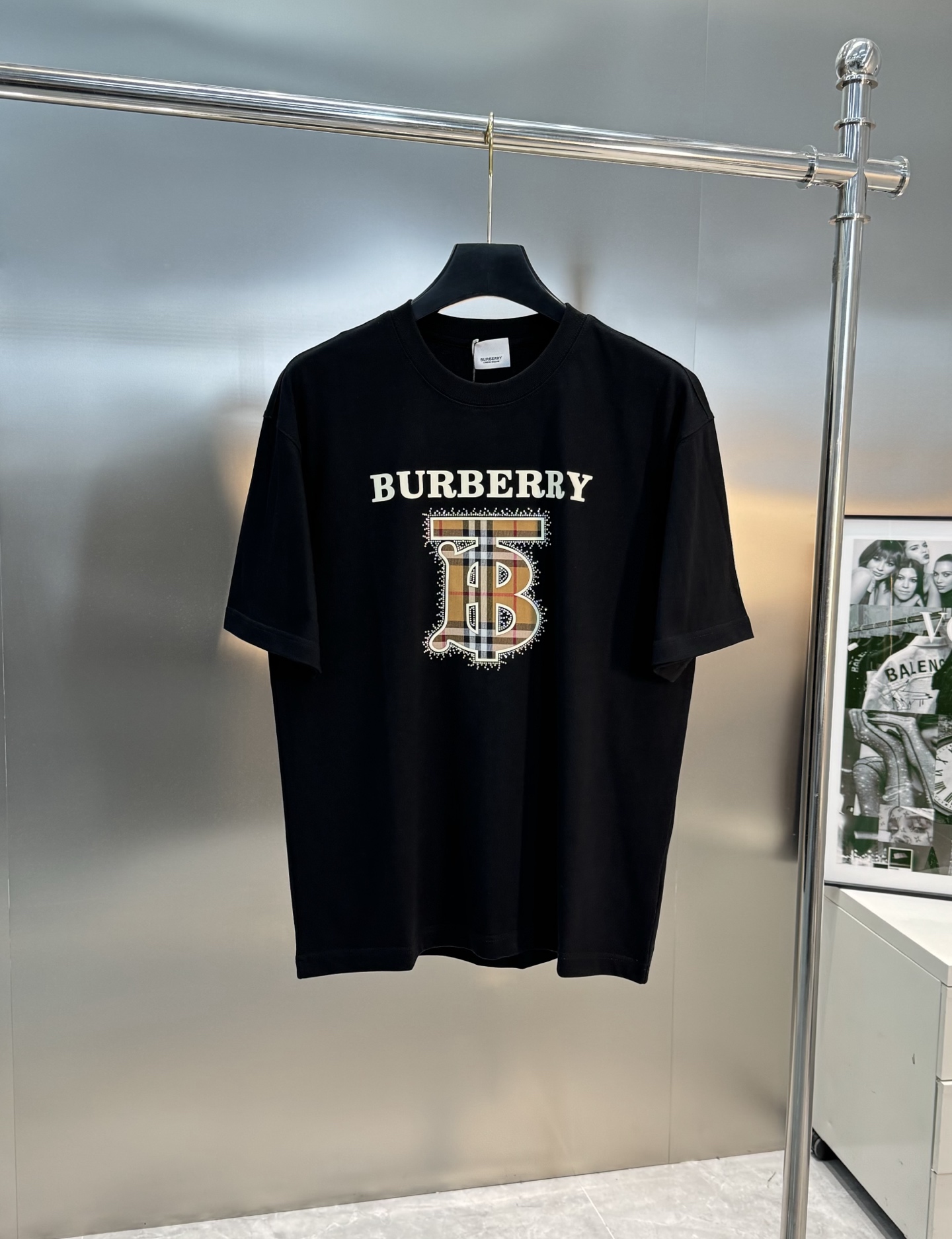 
        BBR*burberr*巴宝莉25s春夏新款T恤.宽松版型男女同款！经典TB造型.搭配