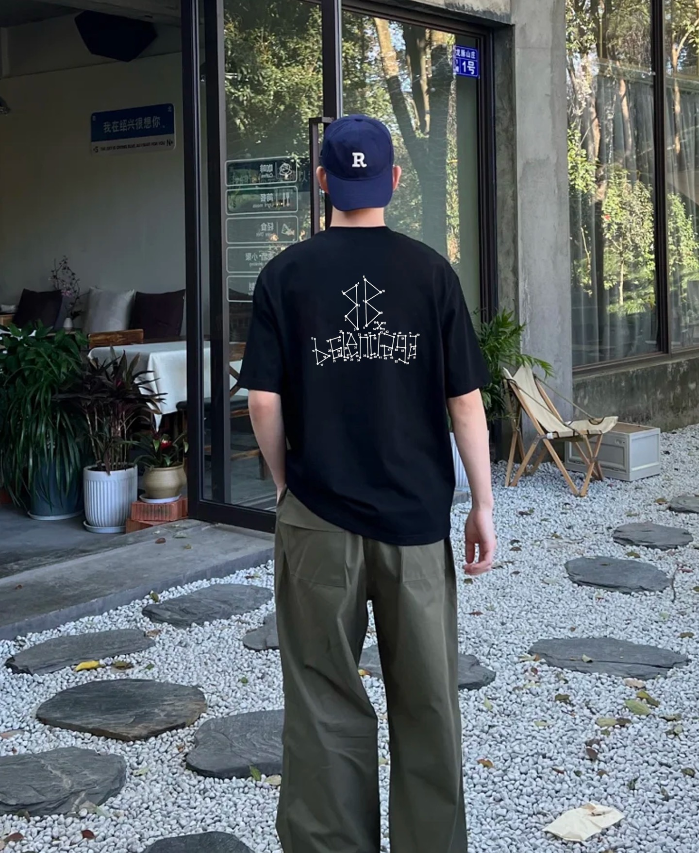 
        Balenciag*巴黎*新款T恤.25s男女同款！双面品牌字母哥特风字母印花设计.每