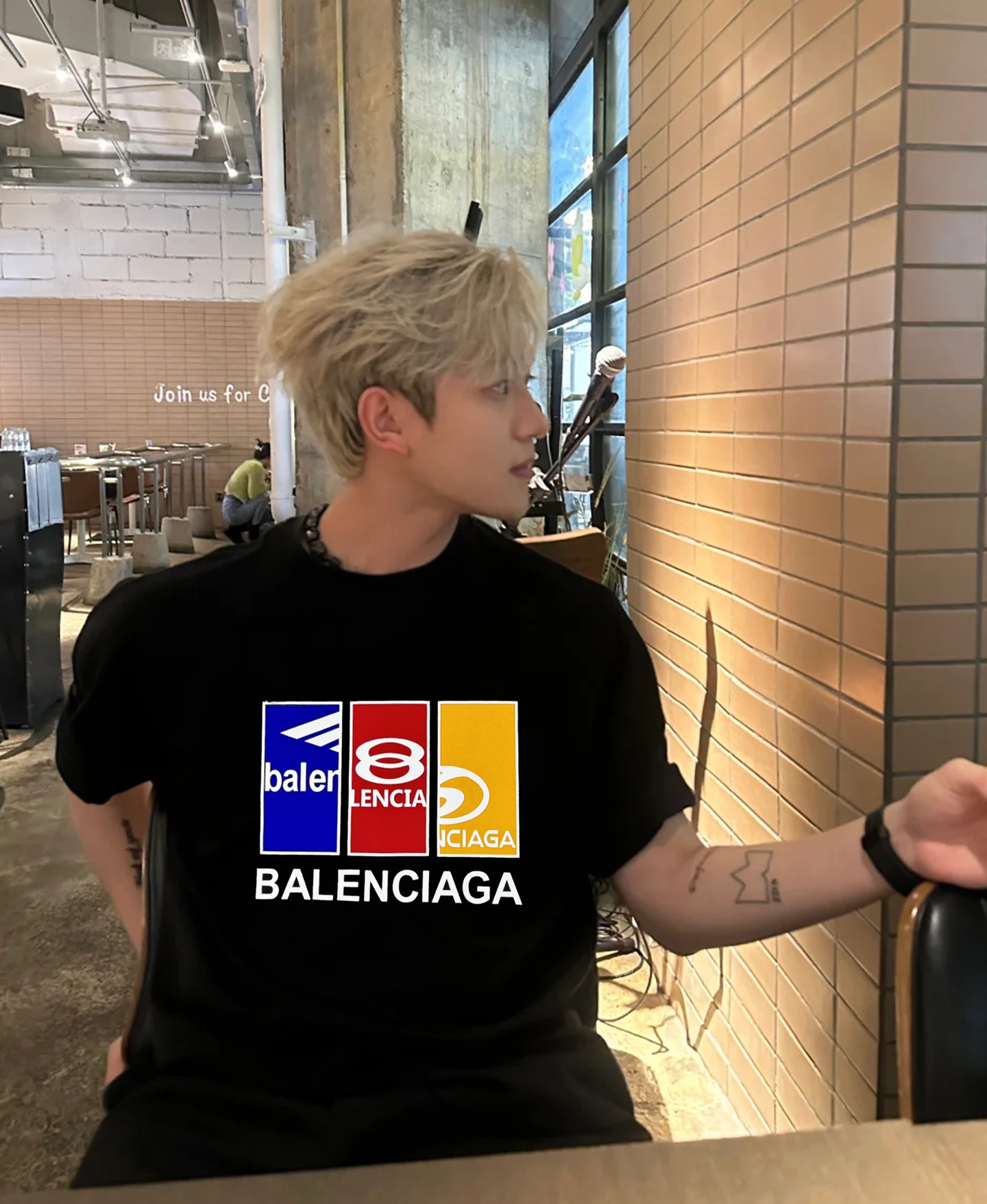 
        BALENCIAG*巴黎25s新款T恤.字母印花经典百搭纯棉短袖.男女同款.品牌字母色