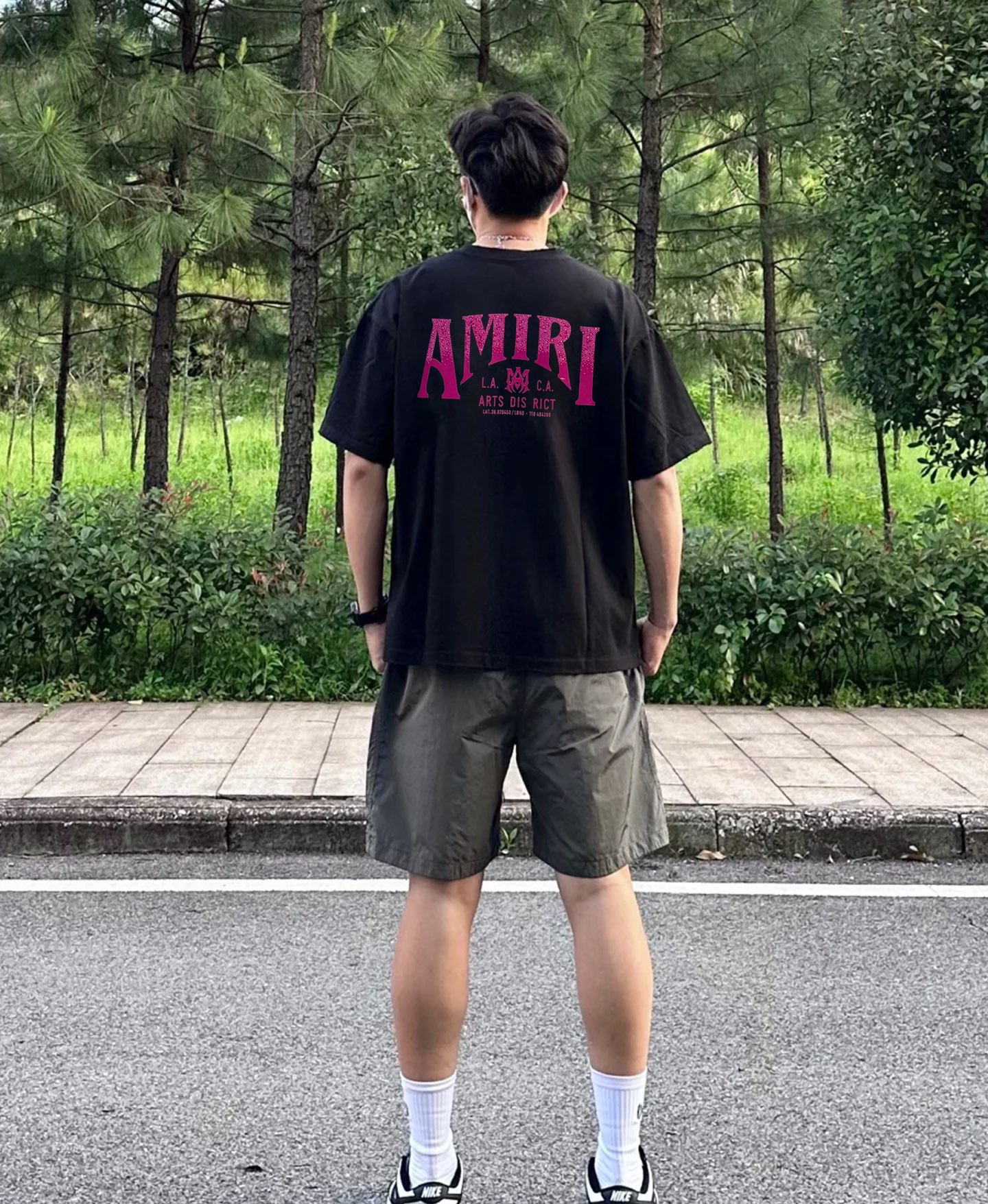 
        AMIRI*25s新款圆领T恤.男女同款！基础款字母印花.色彩层析分明.简单明了的理念