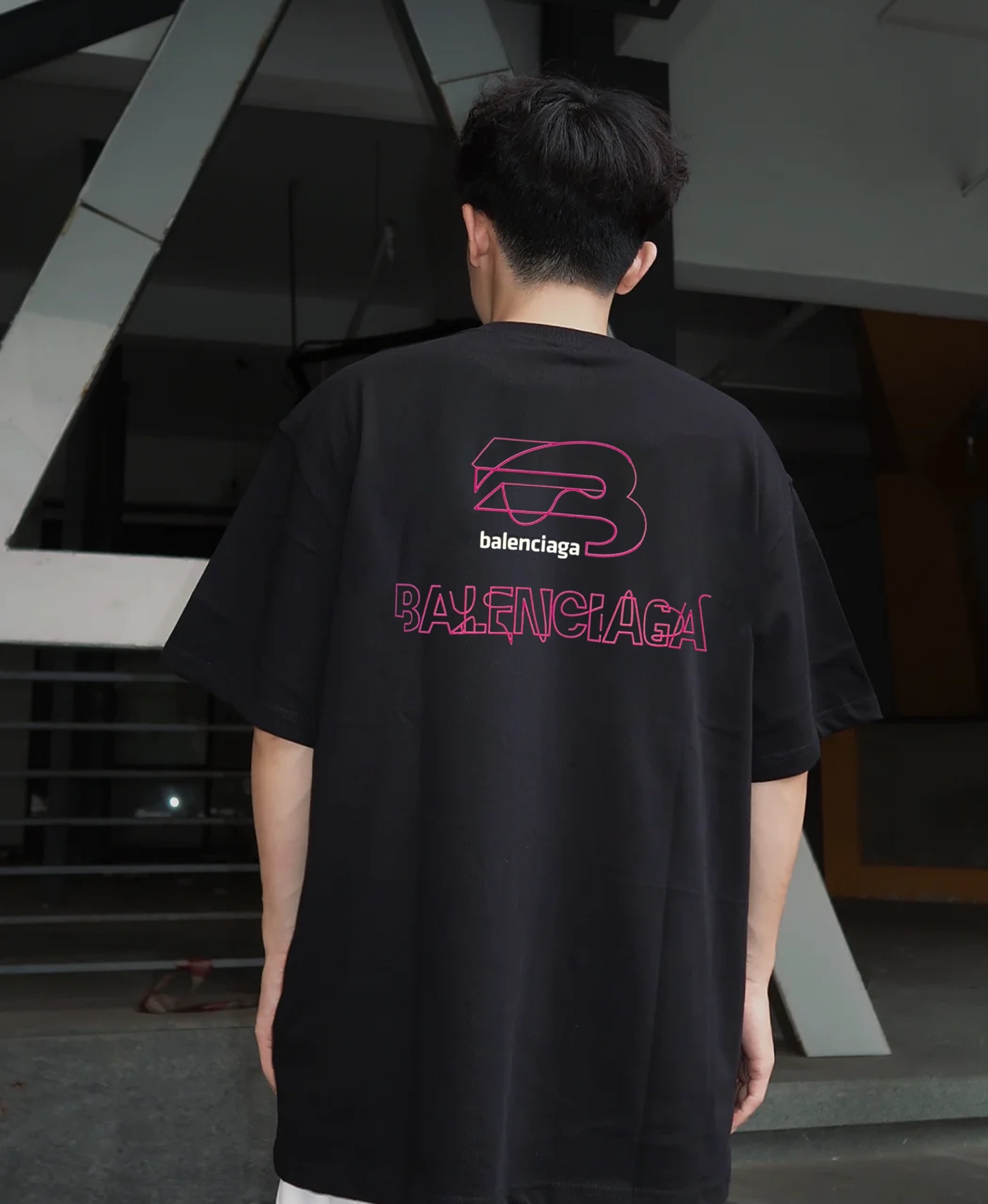 
        Balenciag*巴黎25s新款圆领T恤.潮牌T恤！男女同款～不同工艺呈现不一样的视