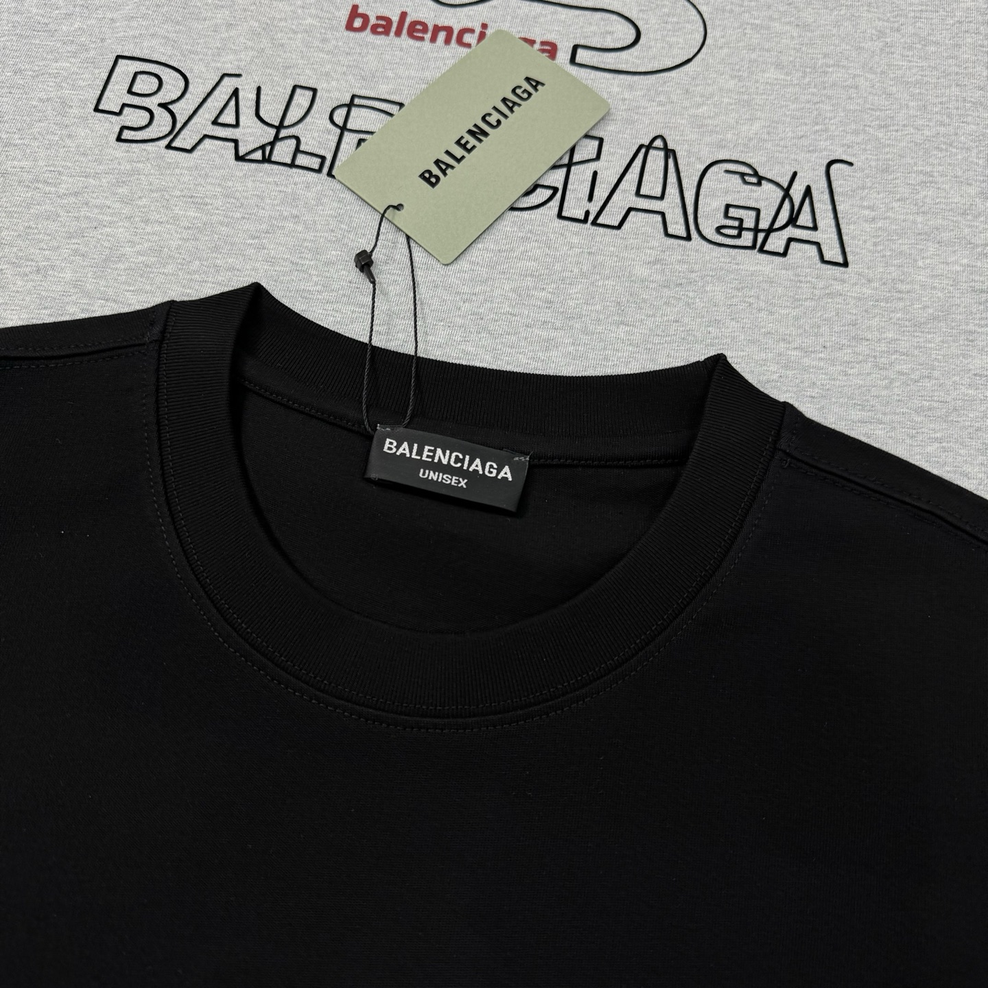 
        Balenciag*巴黎25s新款圆领T恤.潮牌T恤！男女同款～不同工艺呈现不一样的视