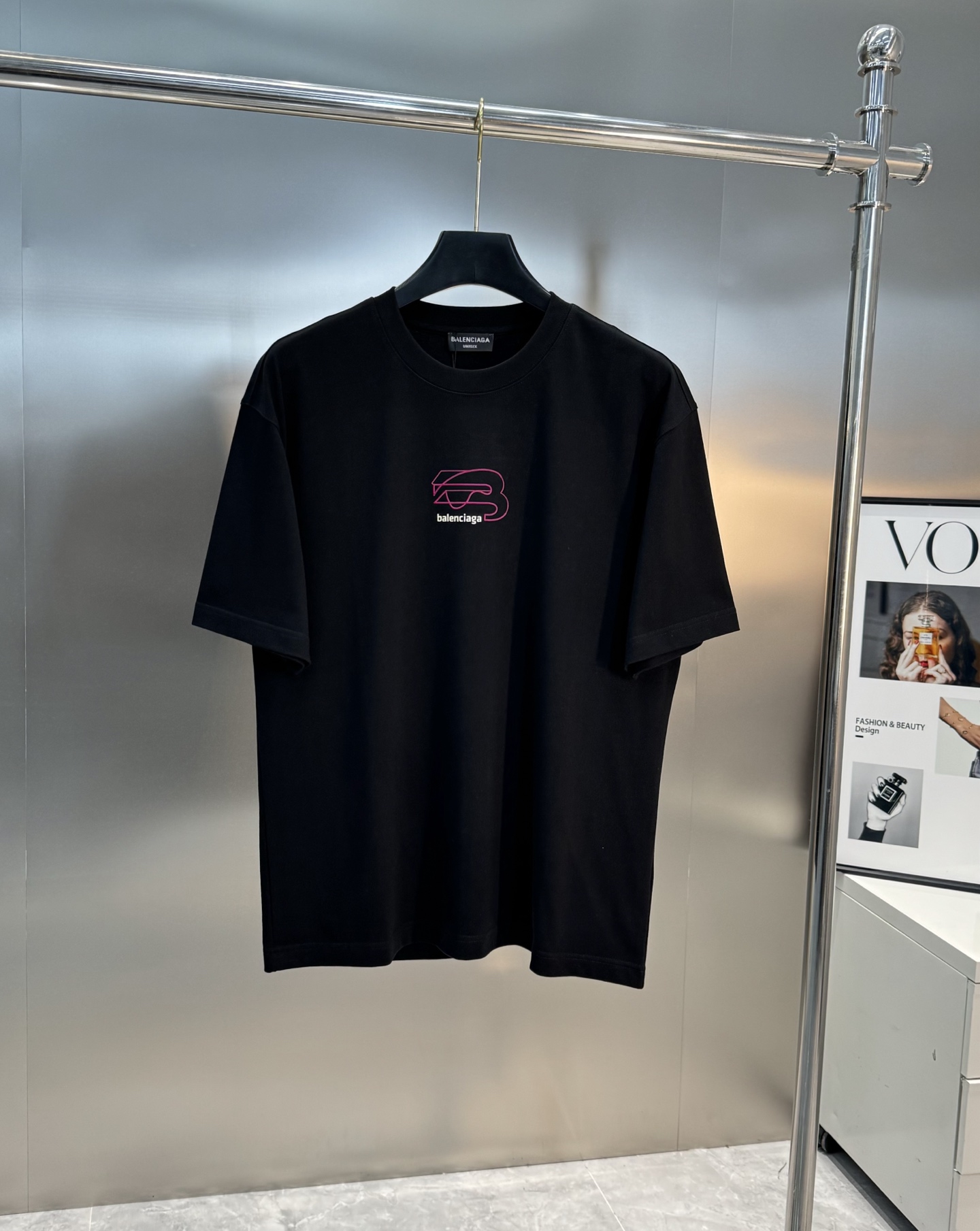 
        Balenciag*巴黎25s新款圆领T恤.潮牌T恤！男女同款～不同工艺呈现不一样的视