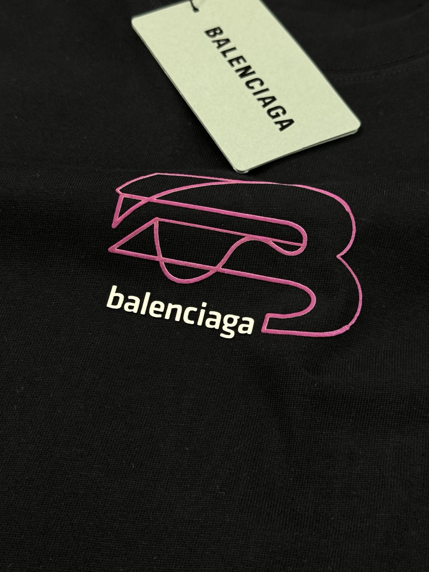 
        Balenciag*巴黎25s新款圆领T恤.潮牌T恤！男女同款～不同工艺呈现不一样的视