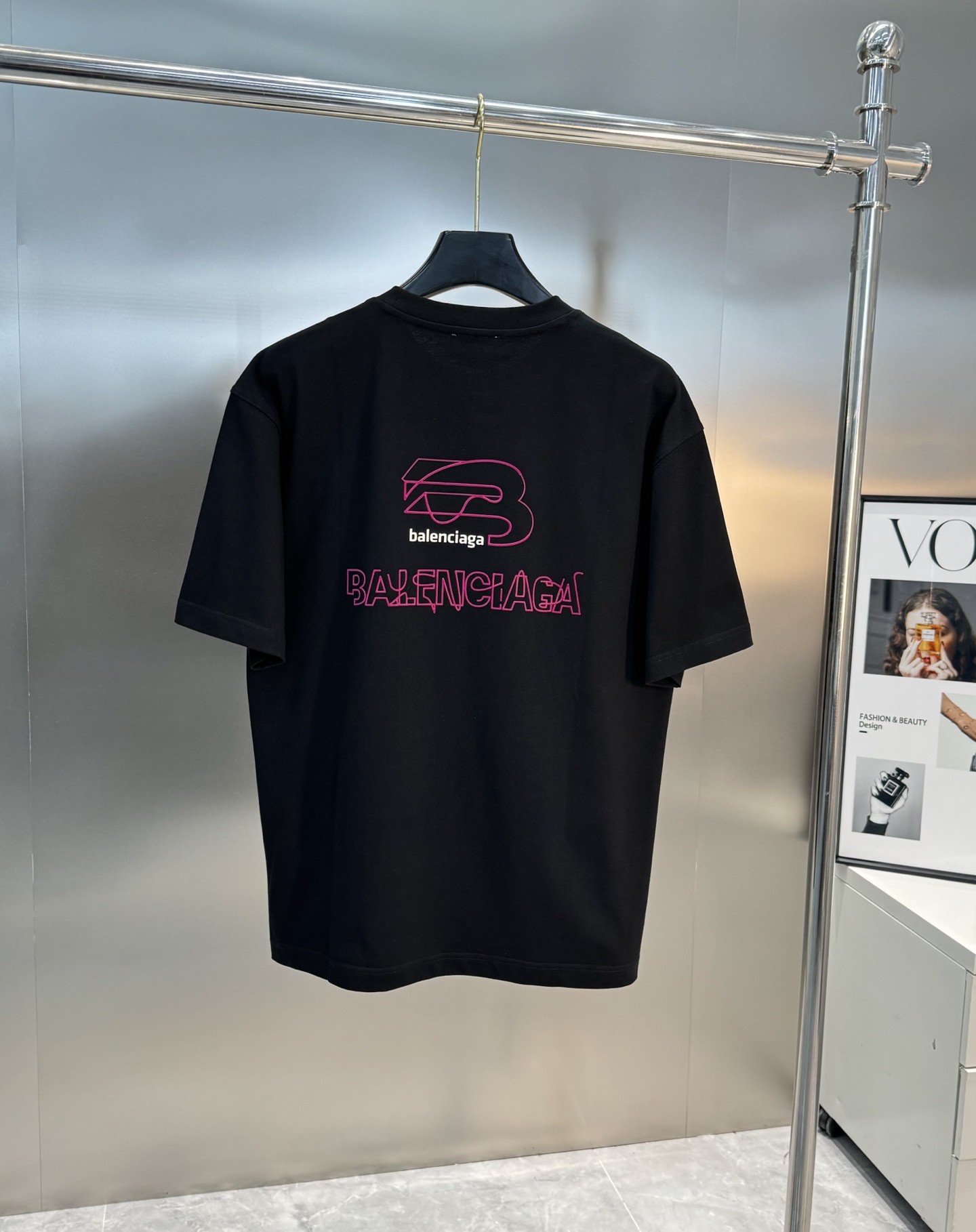 
        Balenciag*巴黎25s新款圆领T恤.潮牌T恤！男女同款～不同工艺呈现不一样的视