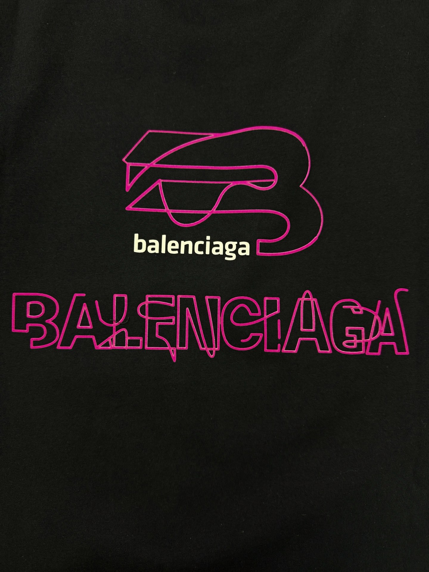 
        Balenciag*巴黎25s新款圆领T恤.潮牌T恤！男女同款～不同工艺呈现不一样的视