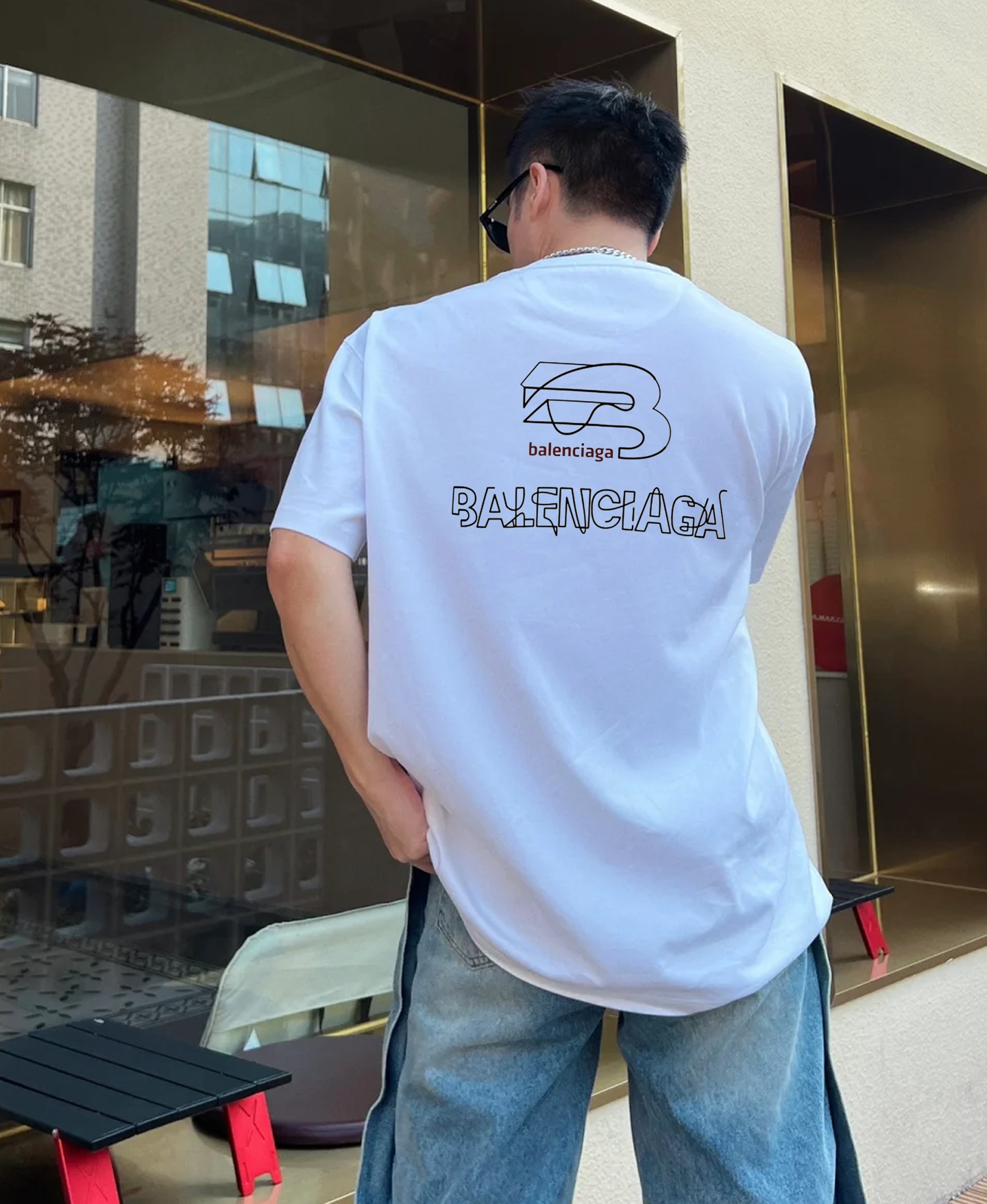 
        Balenciag*巴黎25s新款圆领T恤.潮牌T恤！男女同款～不同工艺呈现不一样的视