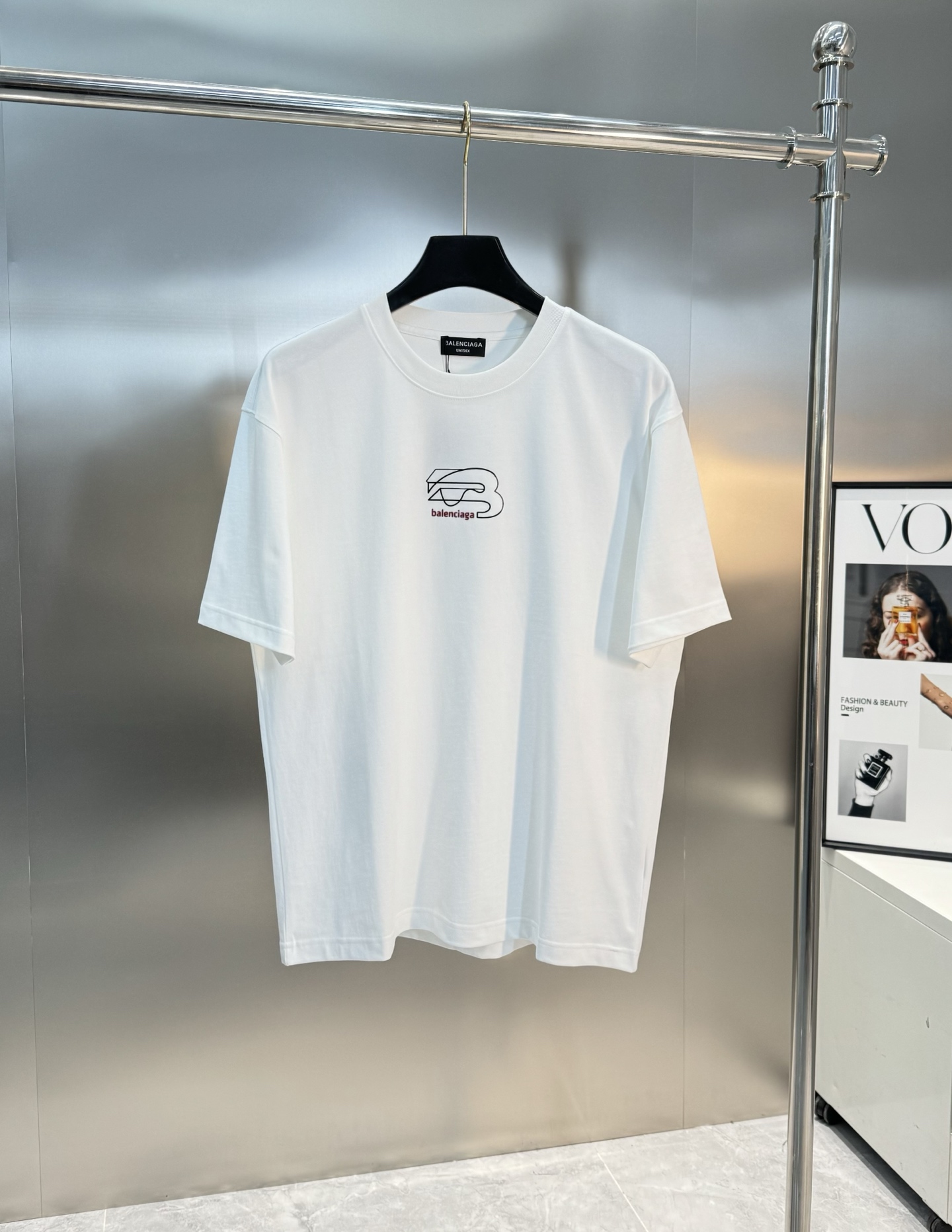 
        Balenciag*巴黎25s新款圆领T恤.潮牌T恤！男女同款～不同工艺呈现不一样的视