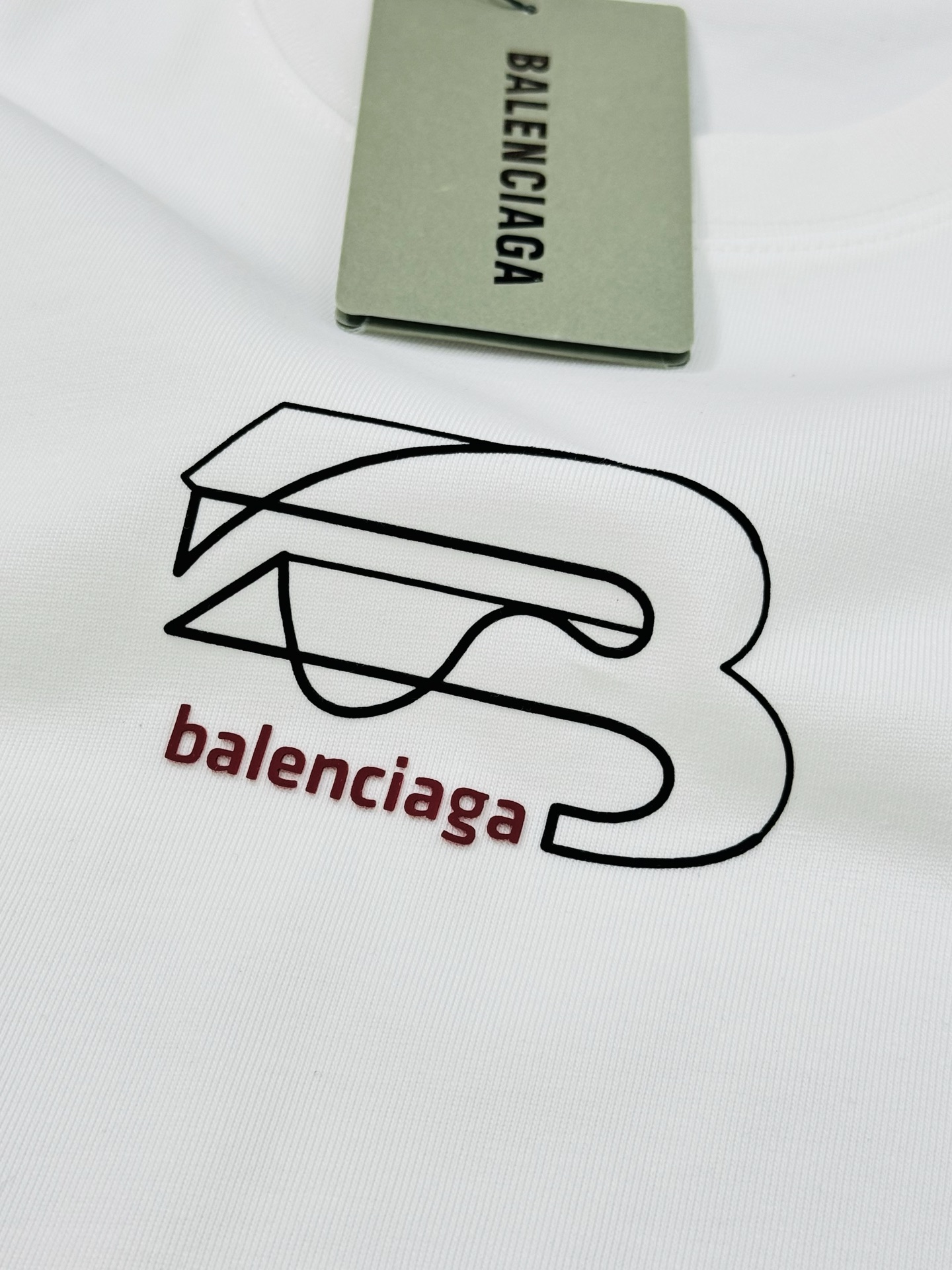 
        Balenciag*巴黎25s新款圆领T恤.潮牌T恤！男女同款～不同工艺呈现不一样的视