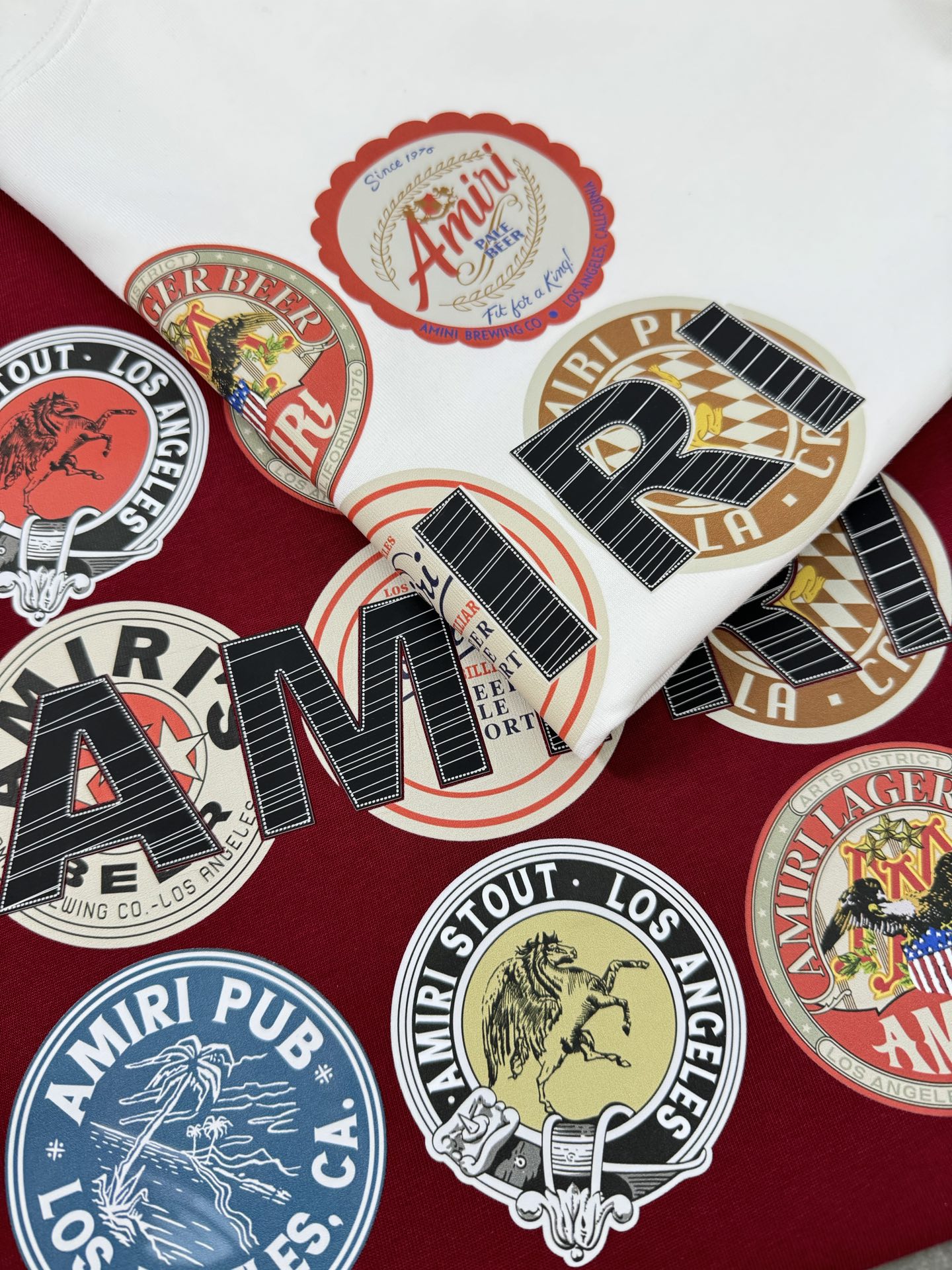 
        AMIRI*25s新款圆领T恤.男女同款！基础款字母印花.色彩层析分明.简单明了的理念