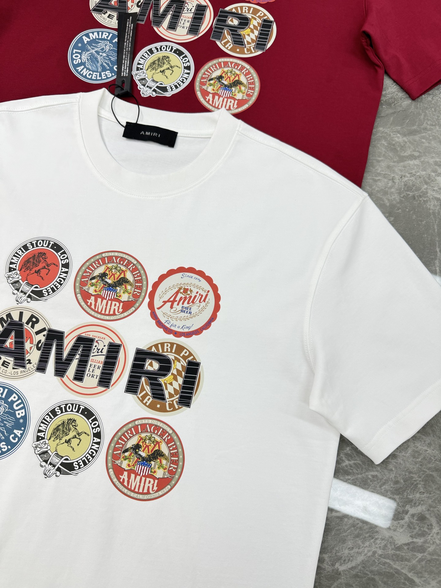 
        AMIRI*25s新款圆领T恤.男女同款！基础款字母印花.色彩层析分明.简单明了的理念
