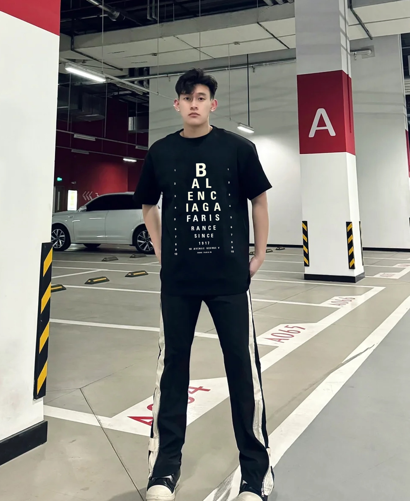 
 BALENCIAG*巴黎世*25s新款T恤.男女同款推荐！高克重300g纯棉面料，柔软舒适.透气吸汗