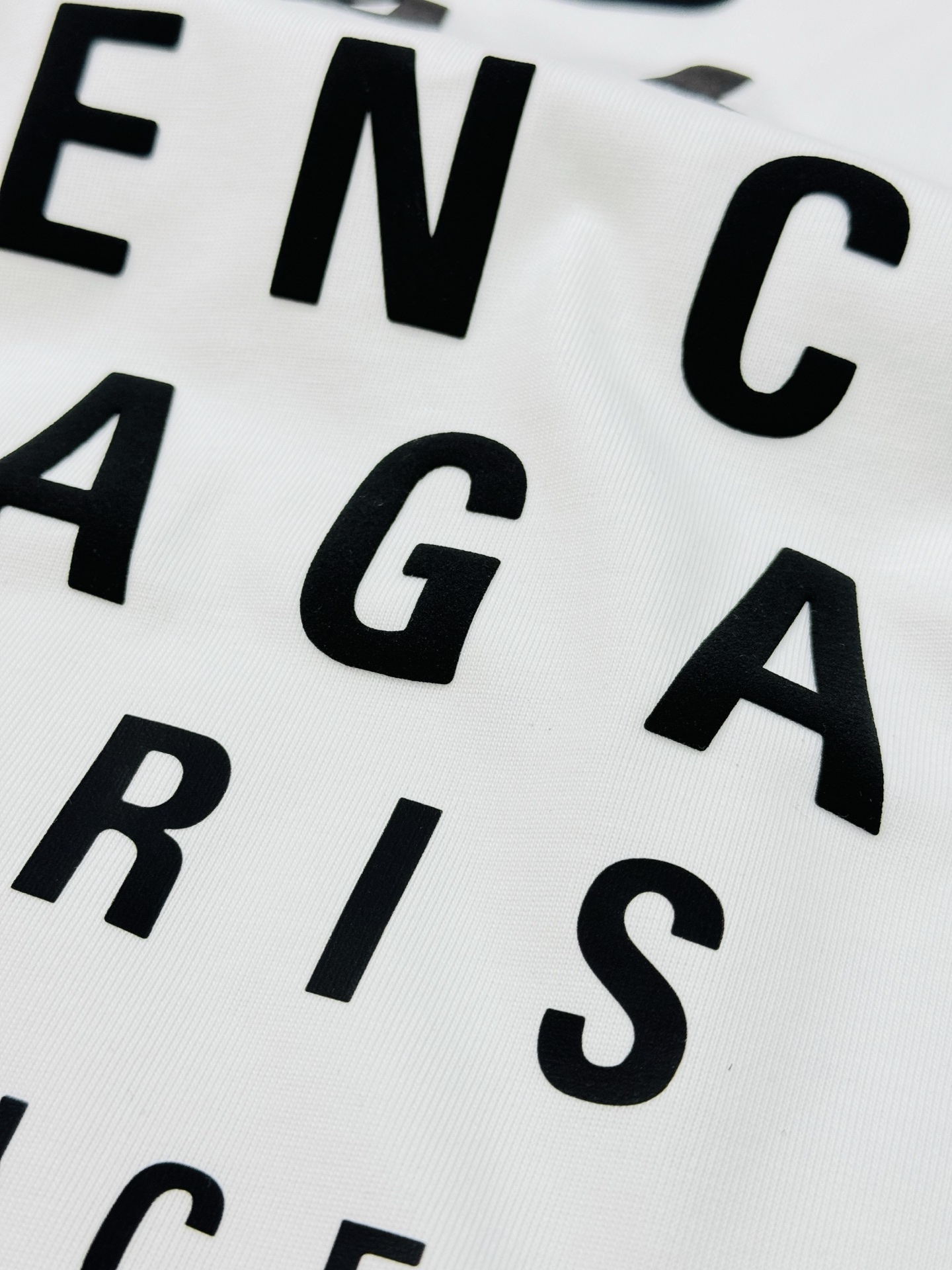 
 BALENCIAG*巴黎世*25s新款T恤.男女同款推荐！高克重300g纯棉面料，柔软舒适.透气吸汗