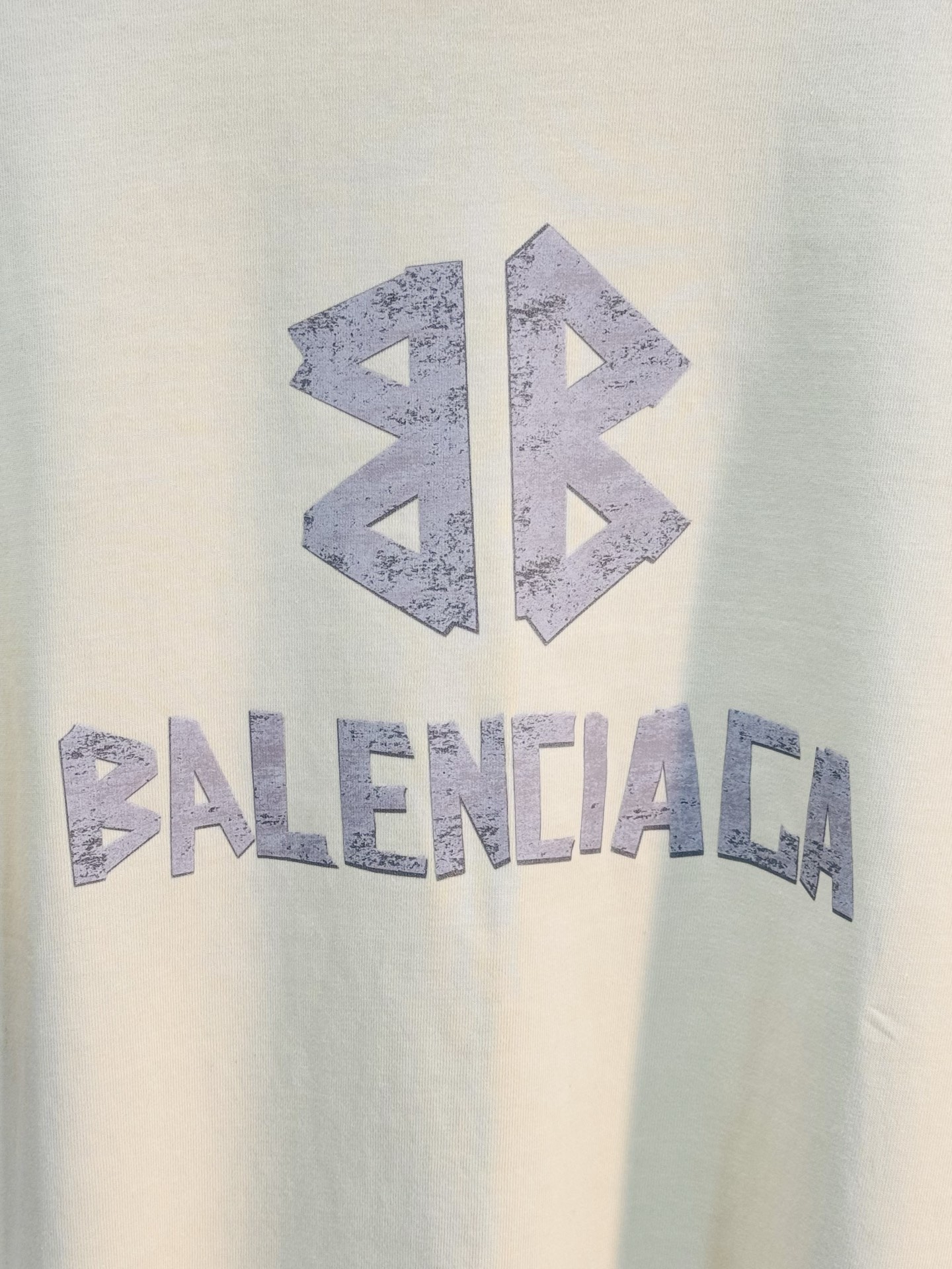 
balenciag*巴黎25s新款圆领T恤.重水洗潮牌T恤！男女同款～不同工艺呈现不一样的视觉感受，立
