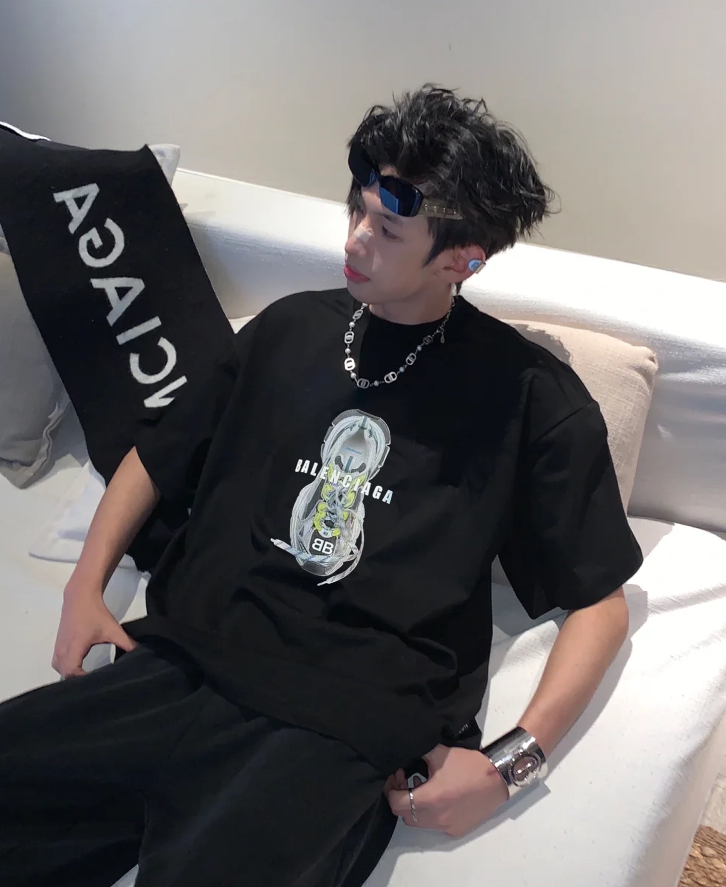 
Balenciag*巴黎*新款T恤.25S男女同款！胸前巴黎世家老爹鞋立体印花设计.每个颜色搭配都是不