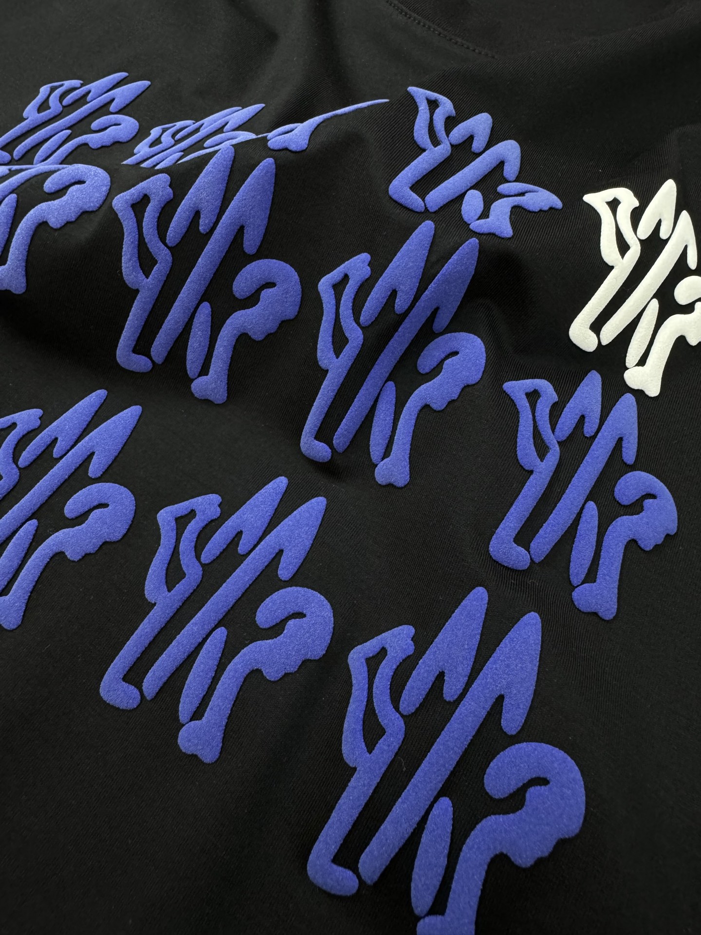 MON CLE*蒙-口25s夏季新款圆领短袖.品牌图形LOGO辨识度鲜明超级走心！！！袖子搭配经典小帽子