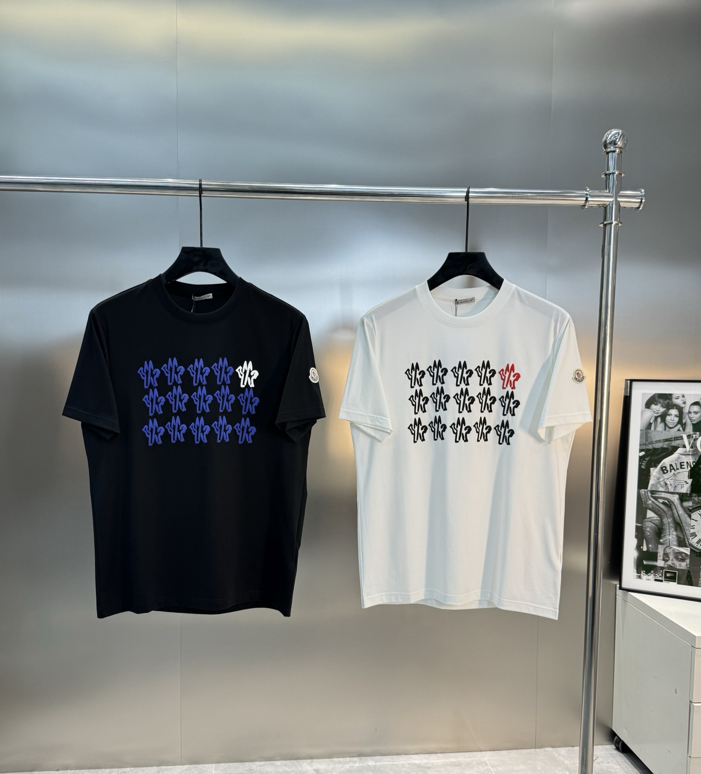 MON CLE*蒙-口25s夏季新款圆领短袖.品牌图形LOGO辨识度鲜明超级走心！！！袖子搭配经典小帽子