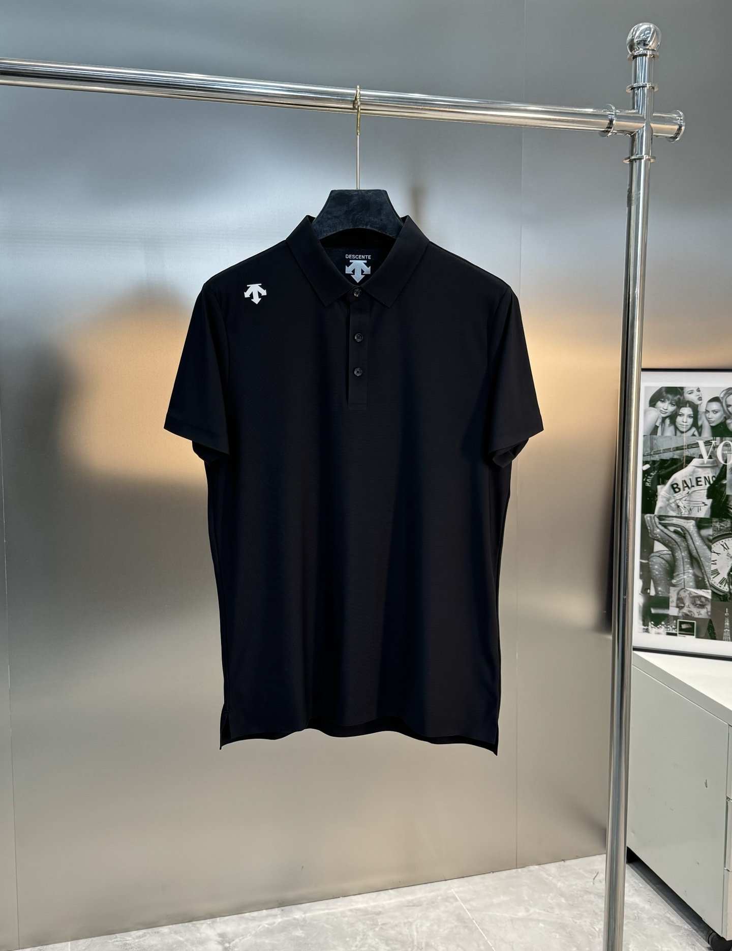 DESCENT*迪桑-特25s夏季男士休闲POLO，无缝技术！颜值代表作，肩部硅胶立体LOGO点缀，袖口