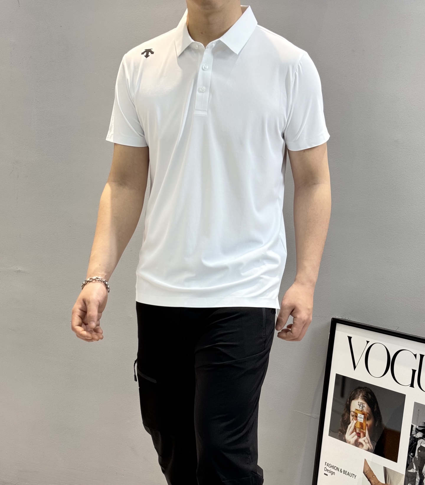 DESCENT*迪桑-特25s夏季男士休闲POLO，无缝技术！颜值代表作，肩部硅胶立体LOGO点缀，袖口