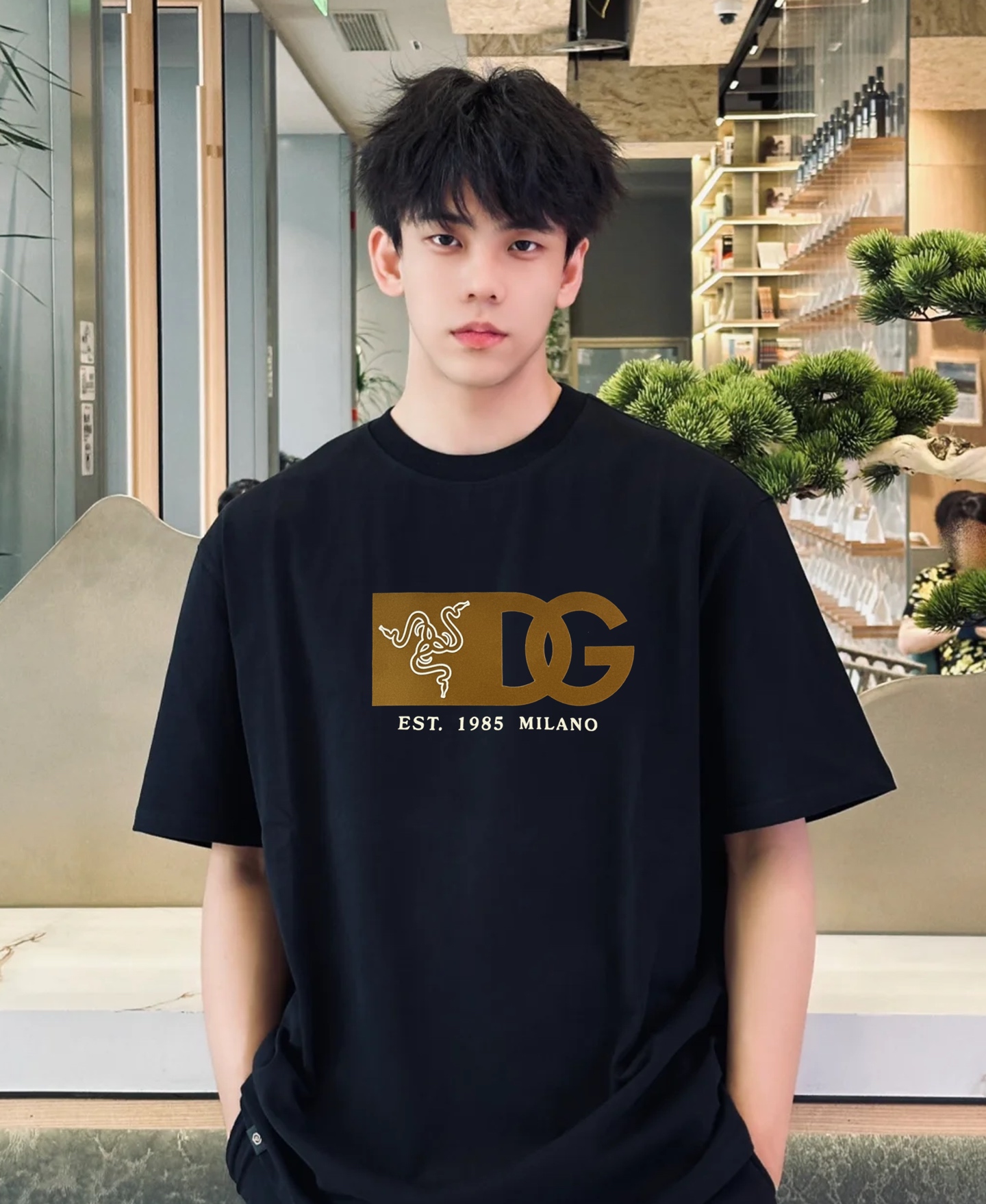 
D&G*杜嘉-班纳25s新款圆领T恤.男女同款！新品推荐.高端字母双层立体印花精致细腻，品牌字母图形经