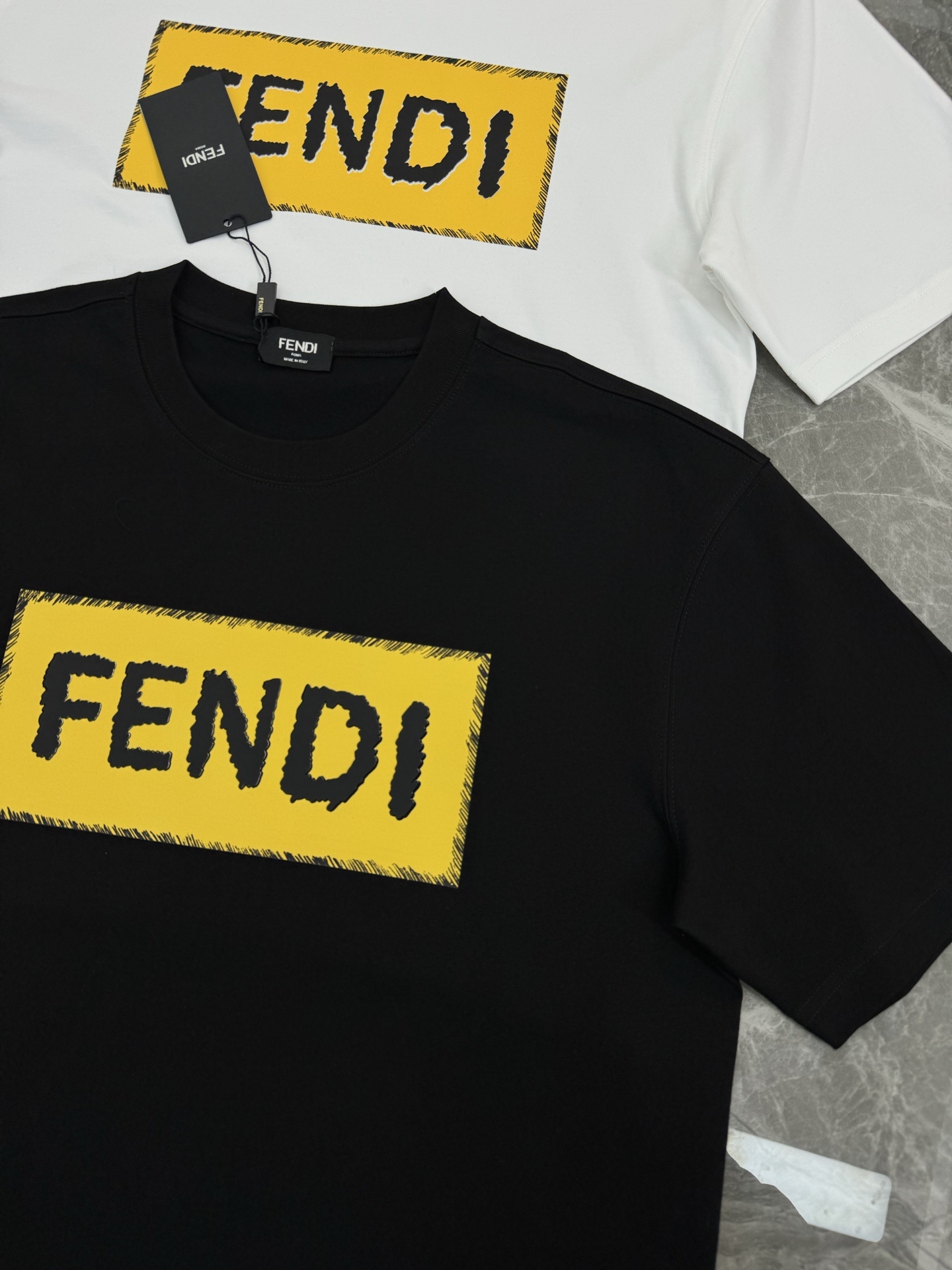 FEN*I 芬*迪25s新款FD家族FF男女同款短袖T恤,男女同款百搭…标志性FD黄LOGO值得自留和