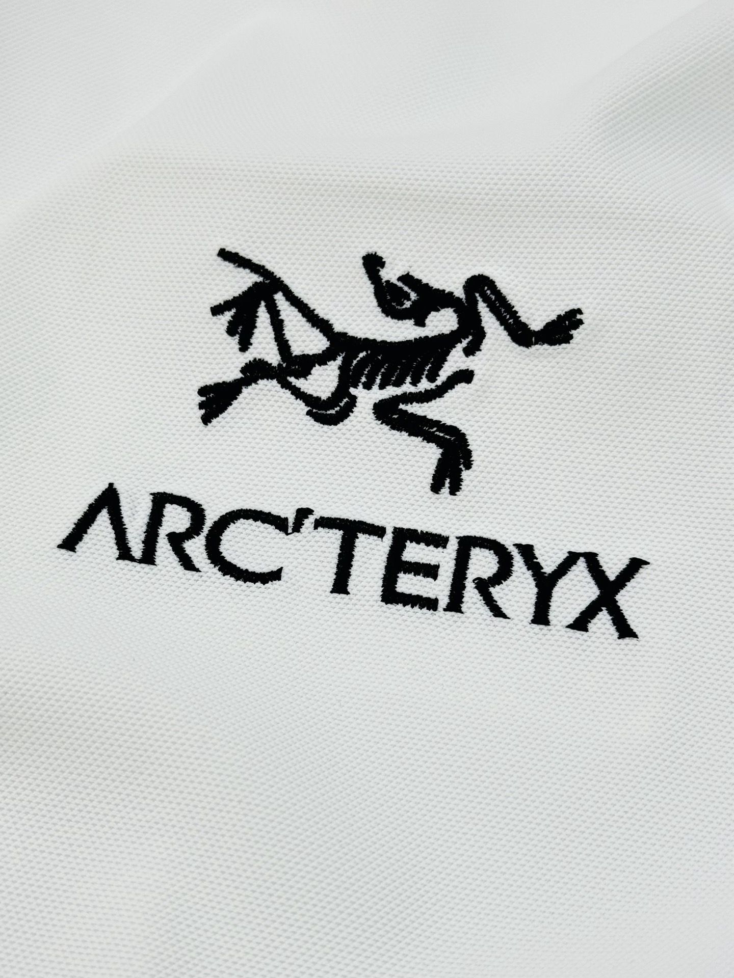 ARC'TERY*X始祖-鸟25s夏季男士休闲POLO，经典款式.颜值代表作，胸口3D精致绣花画龙点睛.