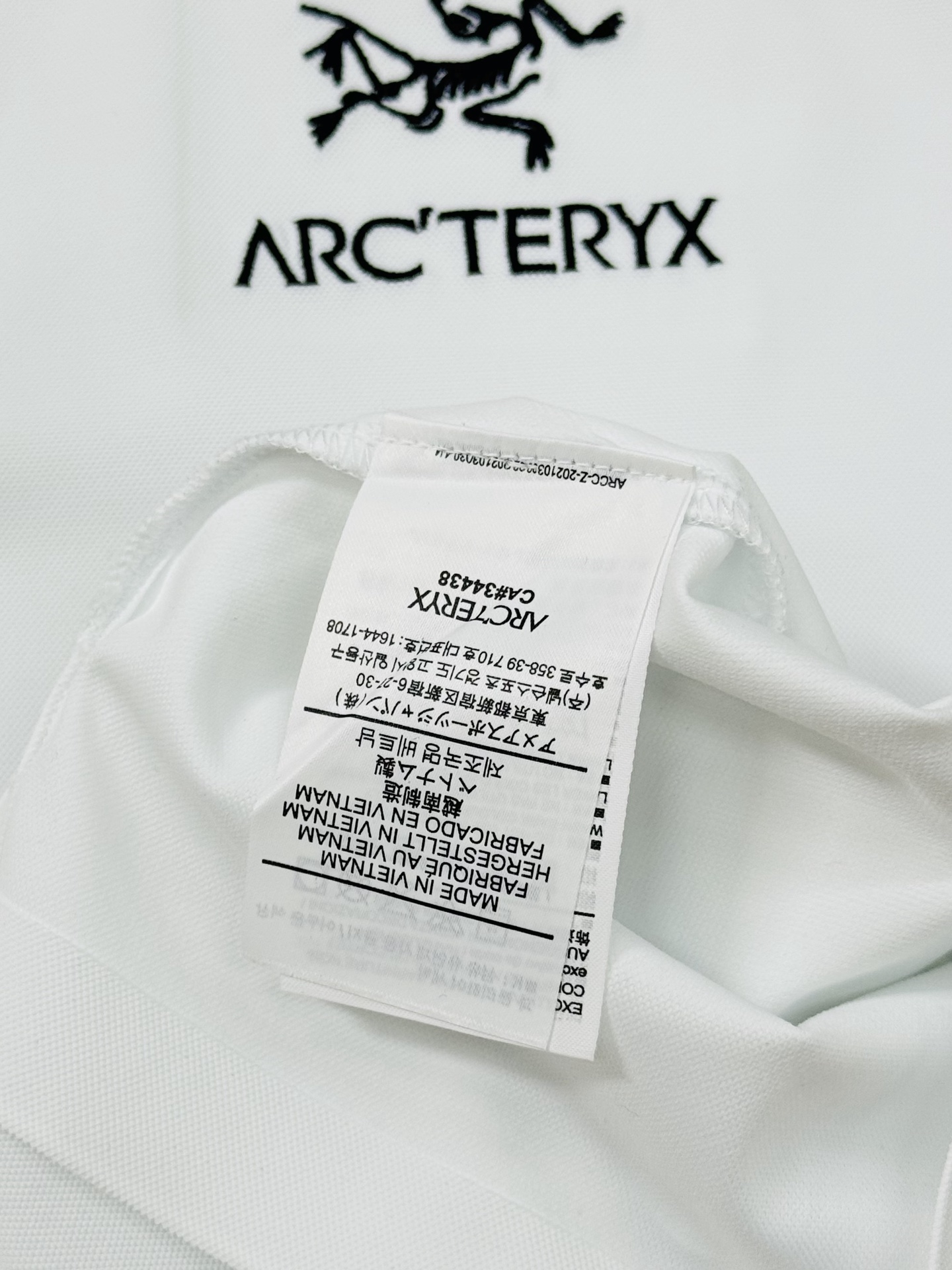 ARC'TERY*X始祖-鸟25s夏季男士休闲POLO，经典款式.颜值代表作，胸口3D精致绣花画龙点睛.