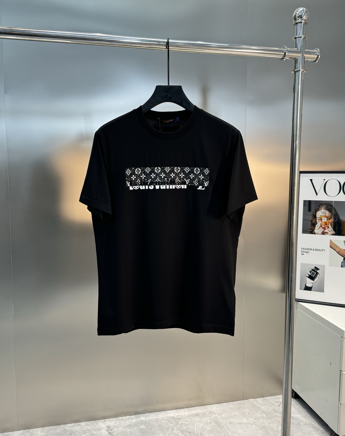 驴牌*25s夏季圆领短袖.极为难得的款式，采用190g丝光棉面料，贴身体感非常舒适透气.......镜头