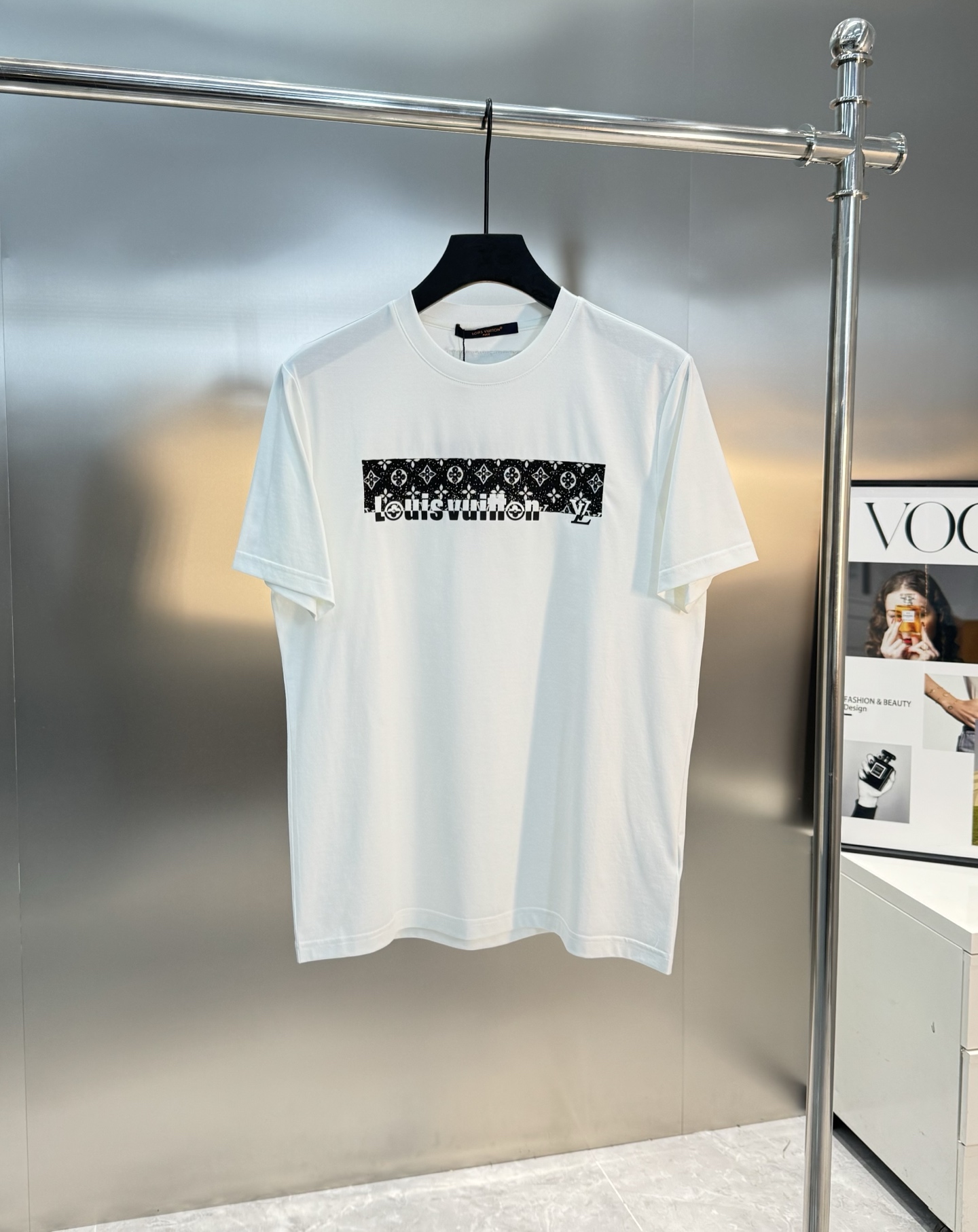 驴牌*25s夏季圆领短袖.极为难得的款式，采用190g丝光棉面料，贴身体感非常舒适透气.......镜头