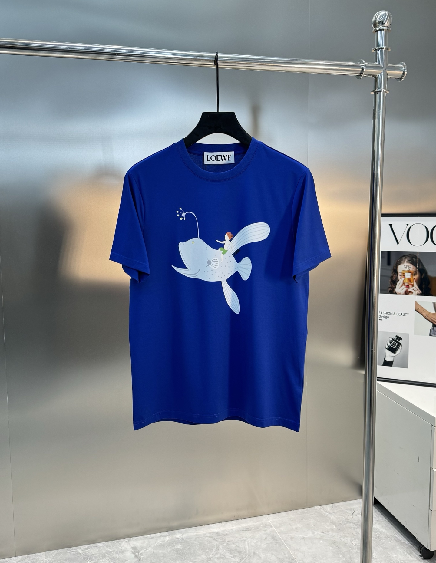 漫画感。经典升级，25年必定🔥LOEW*罗意威-25s春夏新款圆领短袖......个人非常看好的一个款，