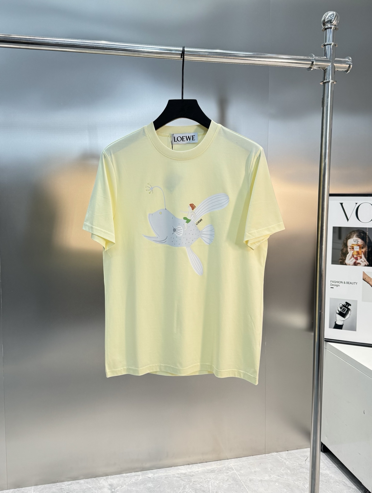 漫画感。经典升级，25年必定🔥LOEW*罗意威-25s春夏新款圆领短袖......个人非常看好的一个款，