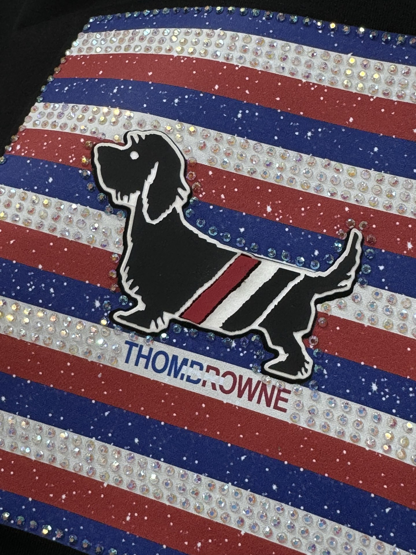 顶级丝光棉～THOM*BROWN*汤姆布朗全品相#25春夏款圆领T恤.胸口经典TB小狗烫画工艺.口袋造型