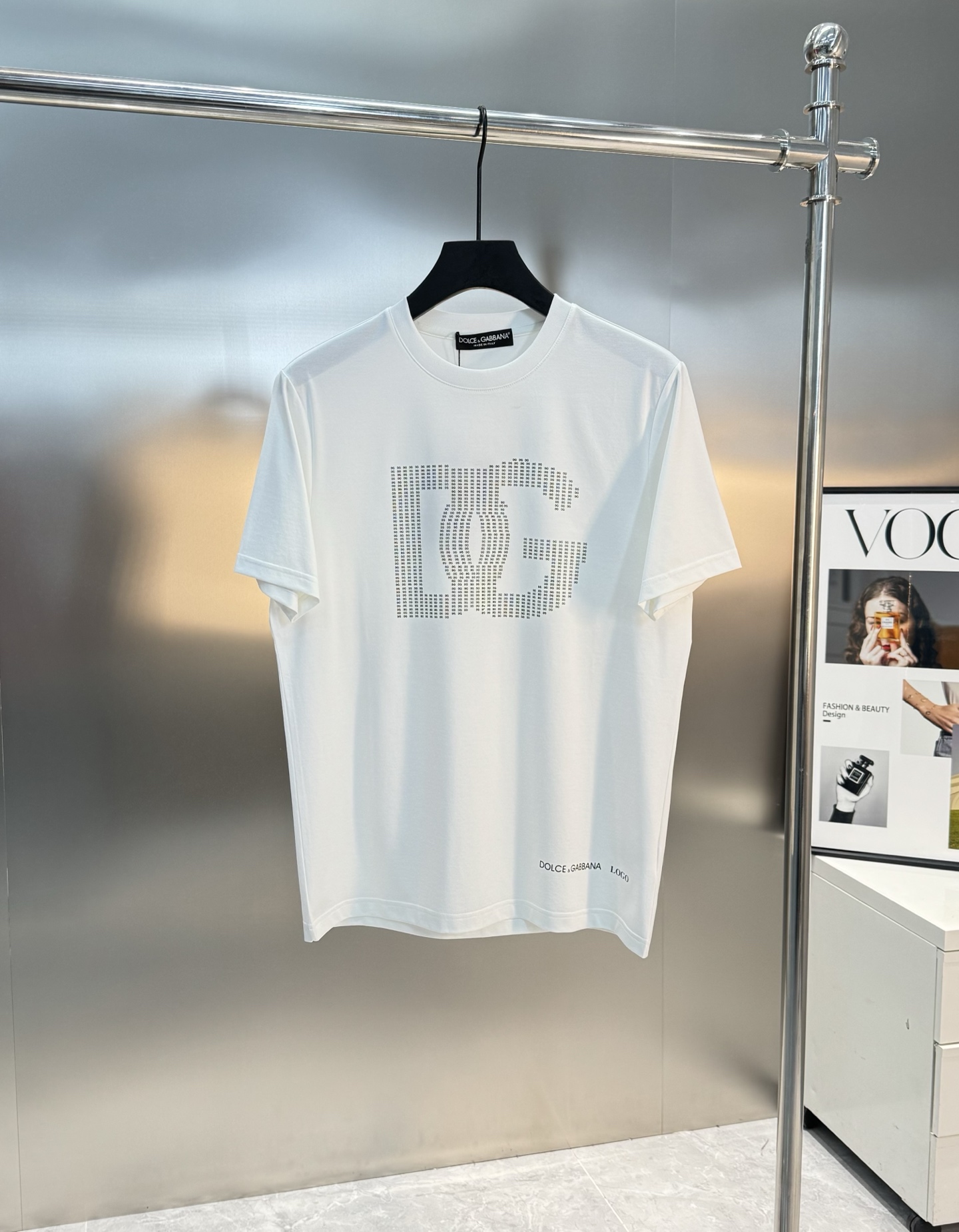 D&G*杜嘉班纳25s夏季新款丝光棉T恤.高街颜值担当，前胸立体造型DG凸出形象，高温烫画.极具代表性.