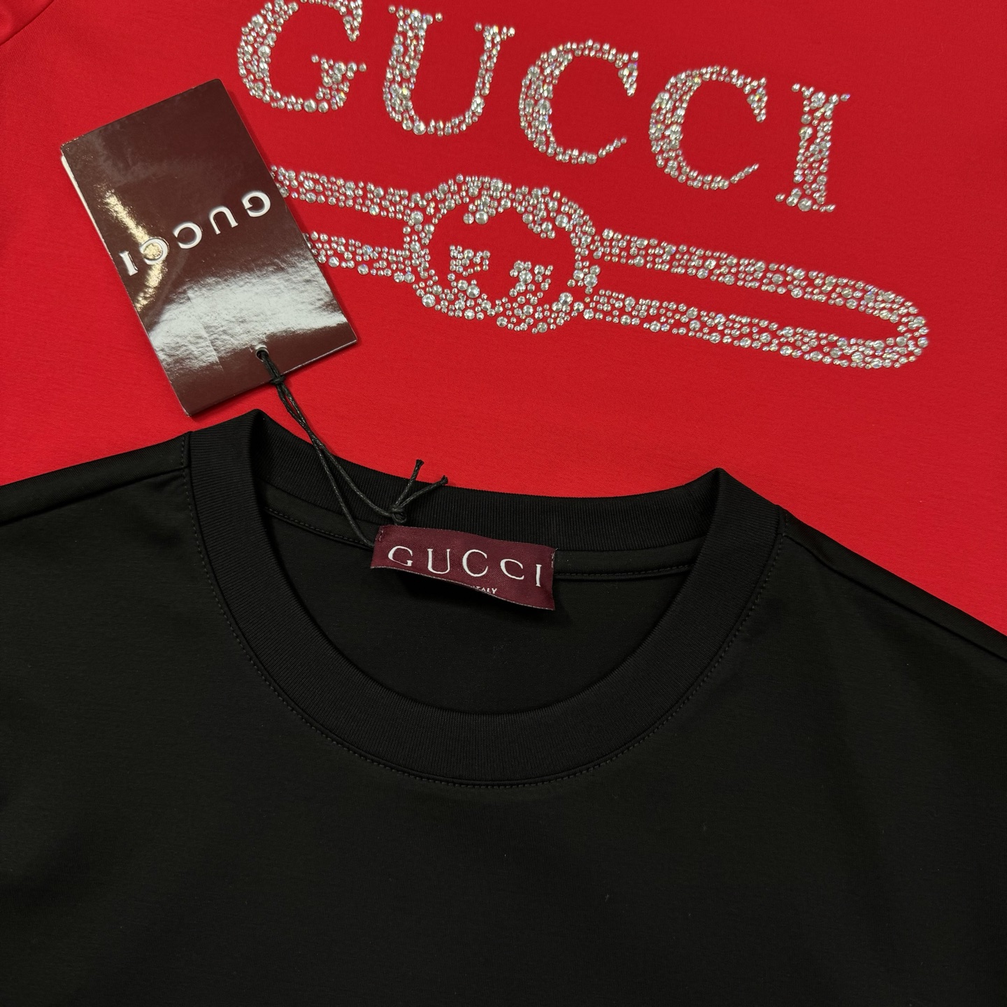 GUCC*25S春夏款T恤！经典烫钻字母短袖T恤！胸前高温3D立体烫钻.面料采190g100%丝光棉. 