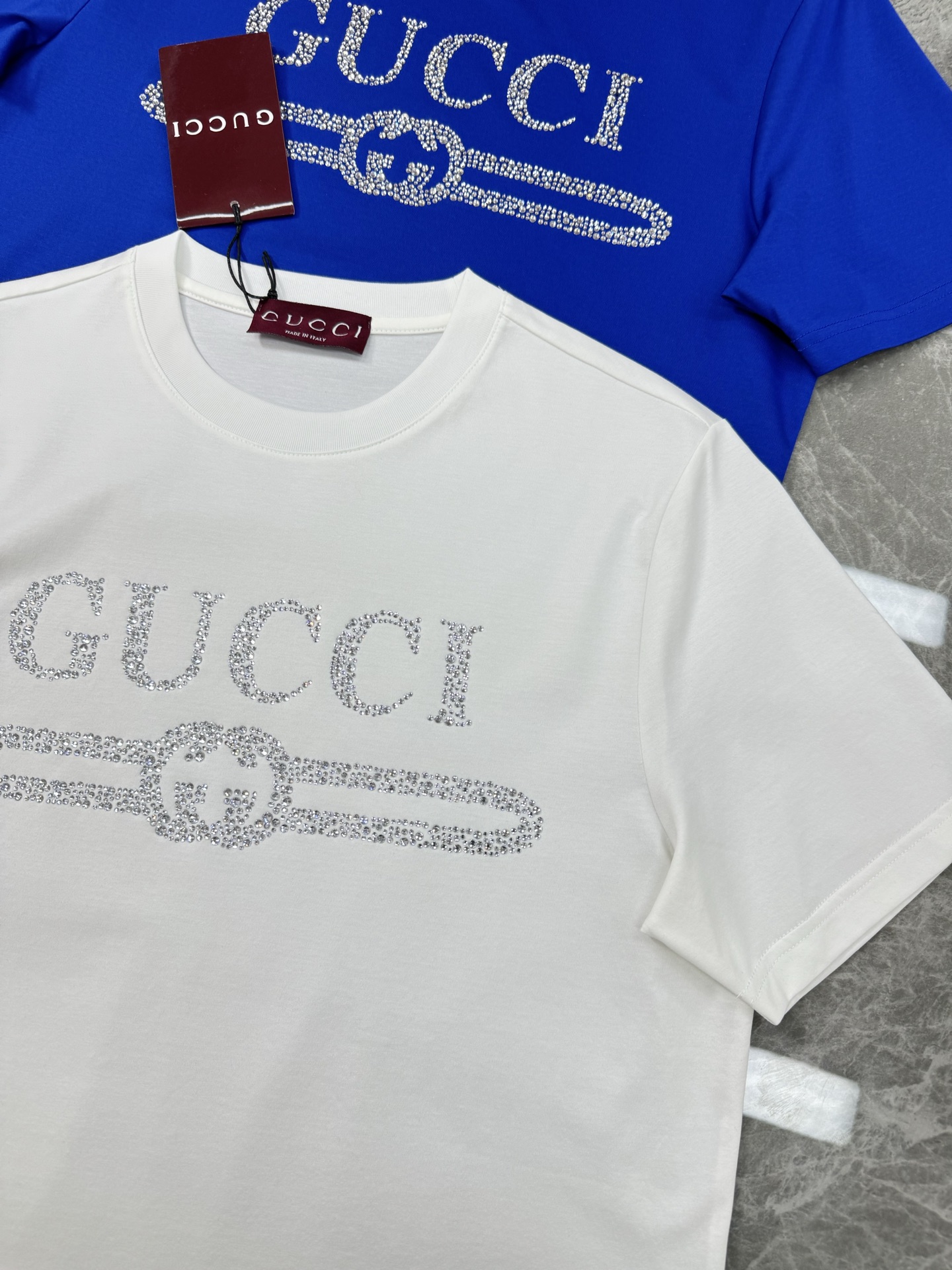GUCC*25S春夏款T恤！经典烫钻字母短袖T恤！胸前高温3D立体烫钻.面料采190g100%丝光棉. 