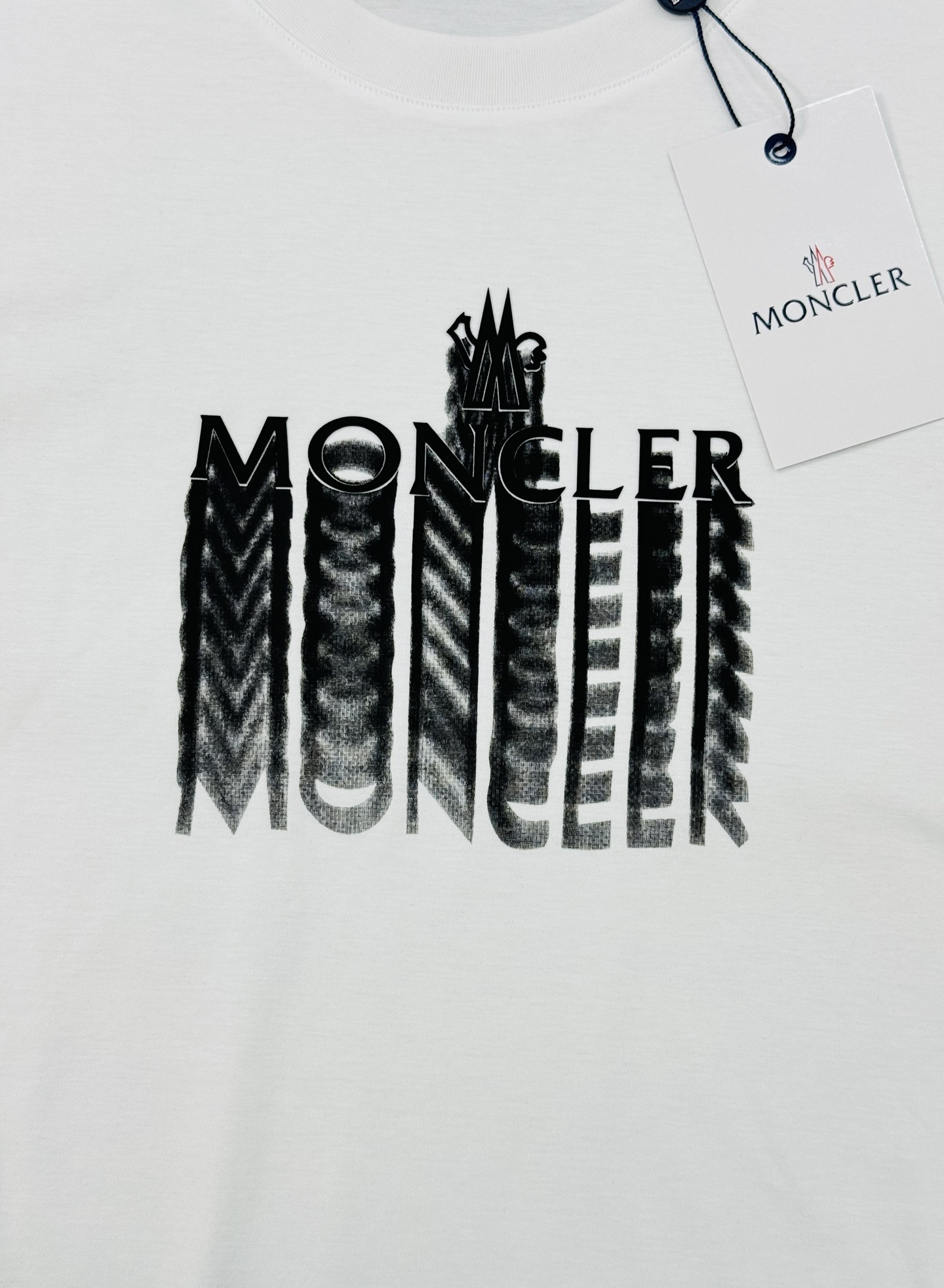 MON CLE*蒙-口25s夏季新款圆领短袖.品牌图形LOGO辨识度鲜明超级走心！选用客供190g丝光棉