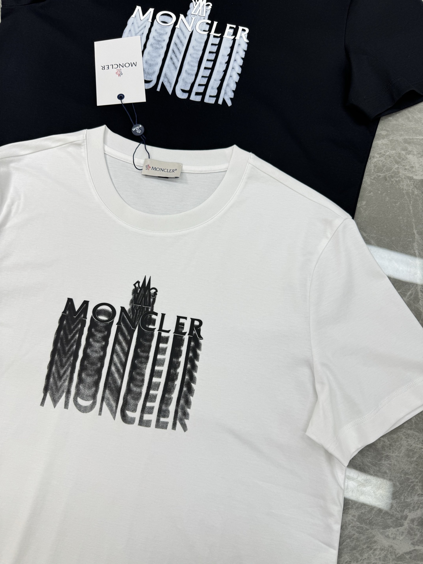 MON CLE*蒙-口25s夏季新款圆领短袖.品牌图形LOGO辨识度鲜明超级走心！选用客供190g丝光棉