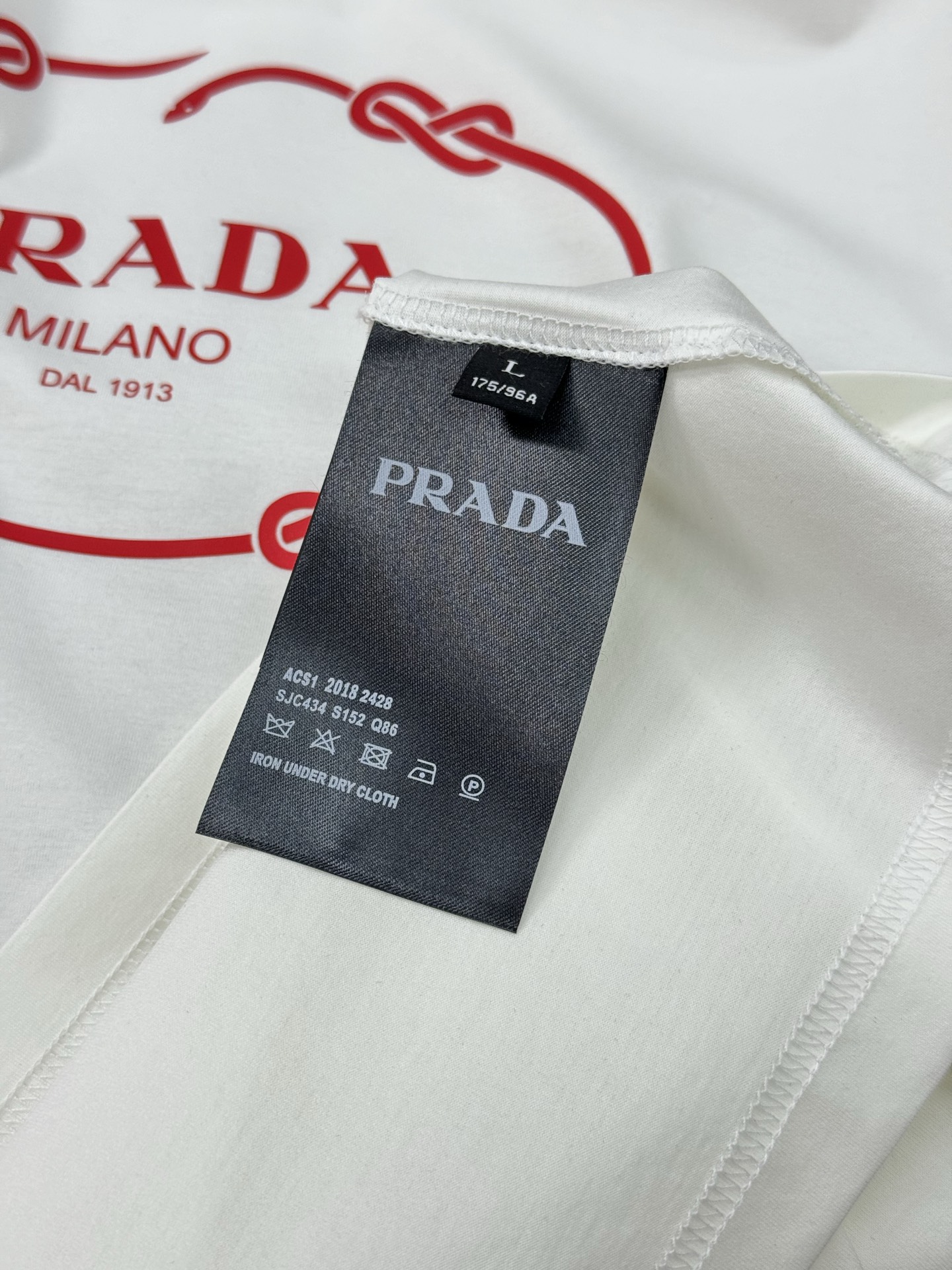 无敌推送，P RAD*好看好穿的永恒经典系列！！PRAD 普拉*25S春夏男士圆领短袖..优选190g丝