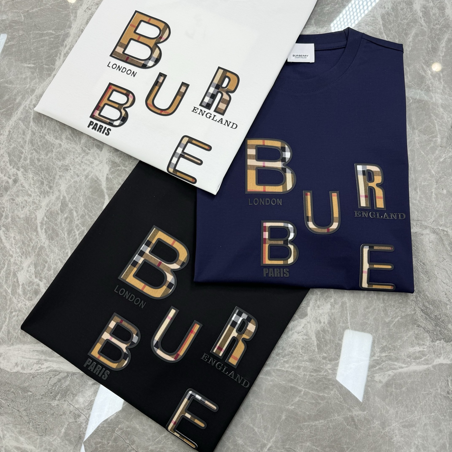 BBR*巴宝-莉2025s新品短袖T恤，经典B家格子字母呈现.高温烫画工艺.简约百搭款。190g丝光棉面