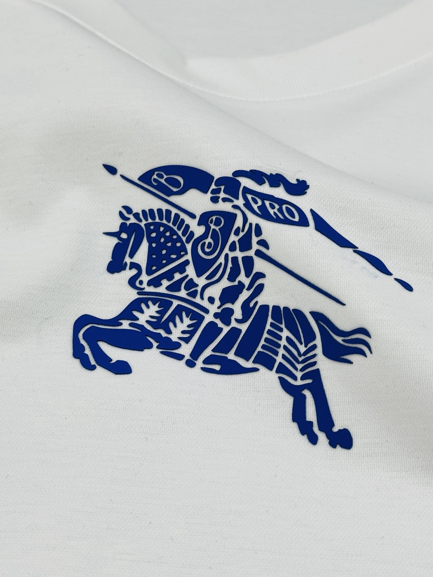   ⚜️BBR*巴宝-莉25s新款原单T.春夏来袭～轻熟男最爱款式！非常都市风～胸口经典战马立体烫画工艺