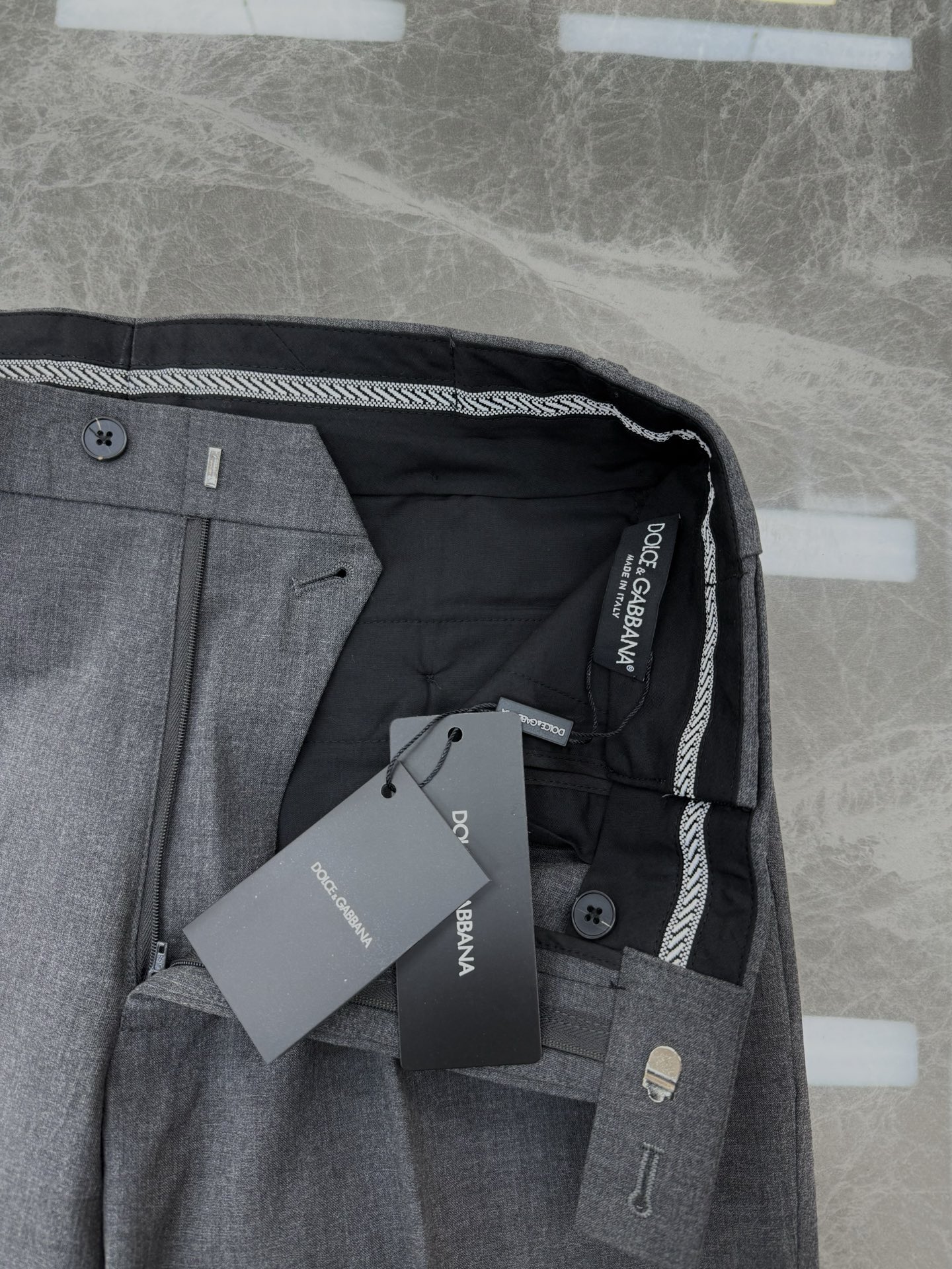 Dolce & Gabbana Men's Business Suit Set - Slim Fit & Elegant Design 10 i1742652629859 7783 0 8