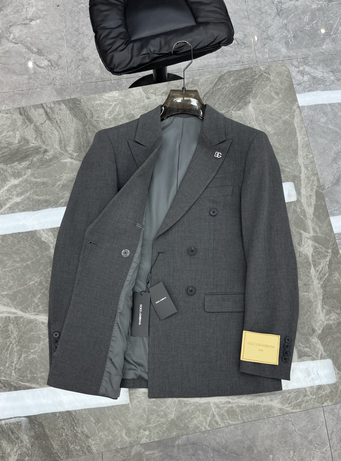 Dolce & Gabbana Men's Business Suit - Slim Fit, Wrinkle-Resistant 9 i1742652640673 5049 0 7