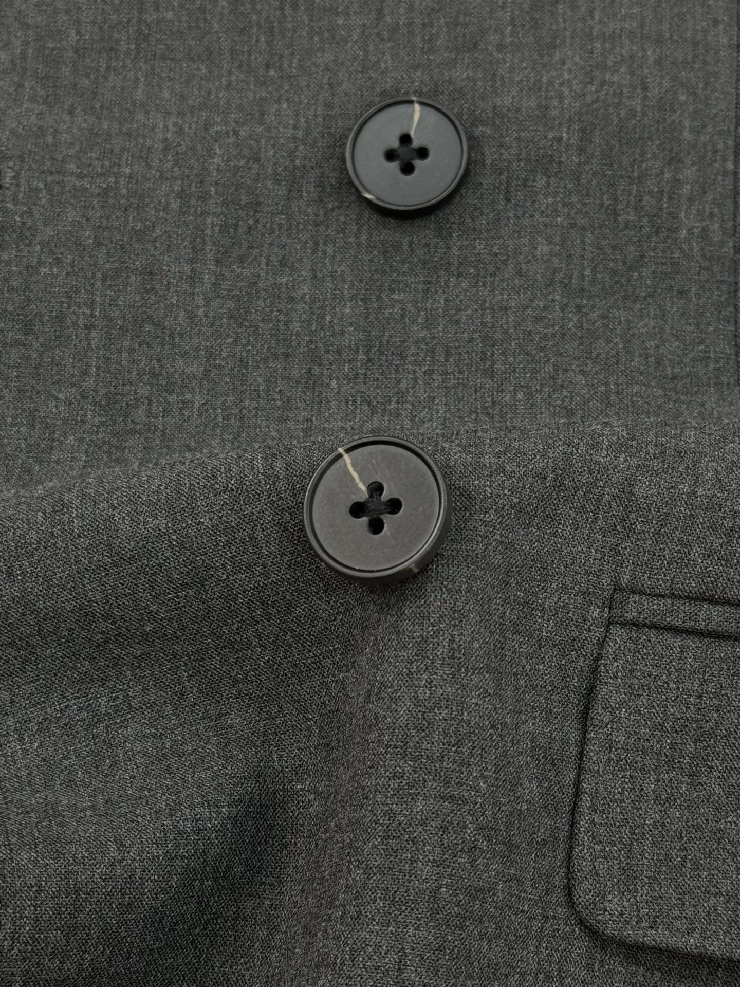 Dolce & Gabbana Men's Business Suit - Slim Fit, Wrinkle-Resistant 8 i1742652643007 8053 0 6