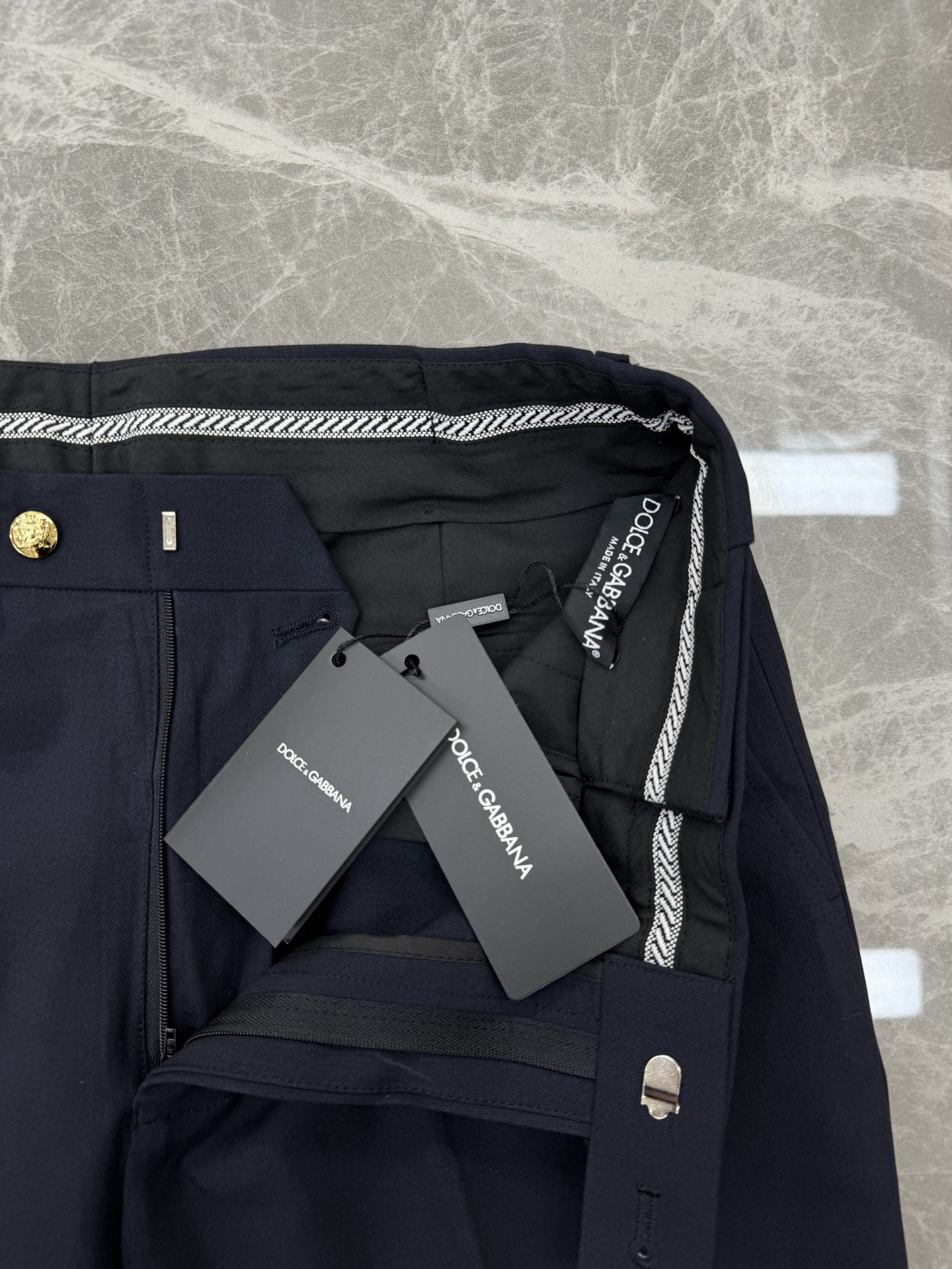 D&G*杜嘉-班纳2025s新款男士商务套西！超高端顶尖一线成衣手工系列，西装领域里的佼佼者，世界公认的