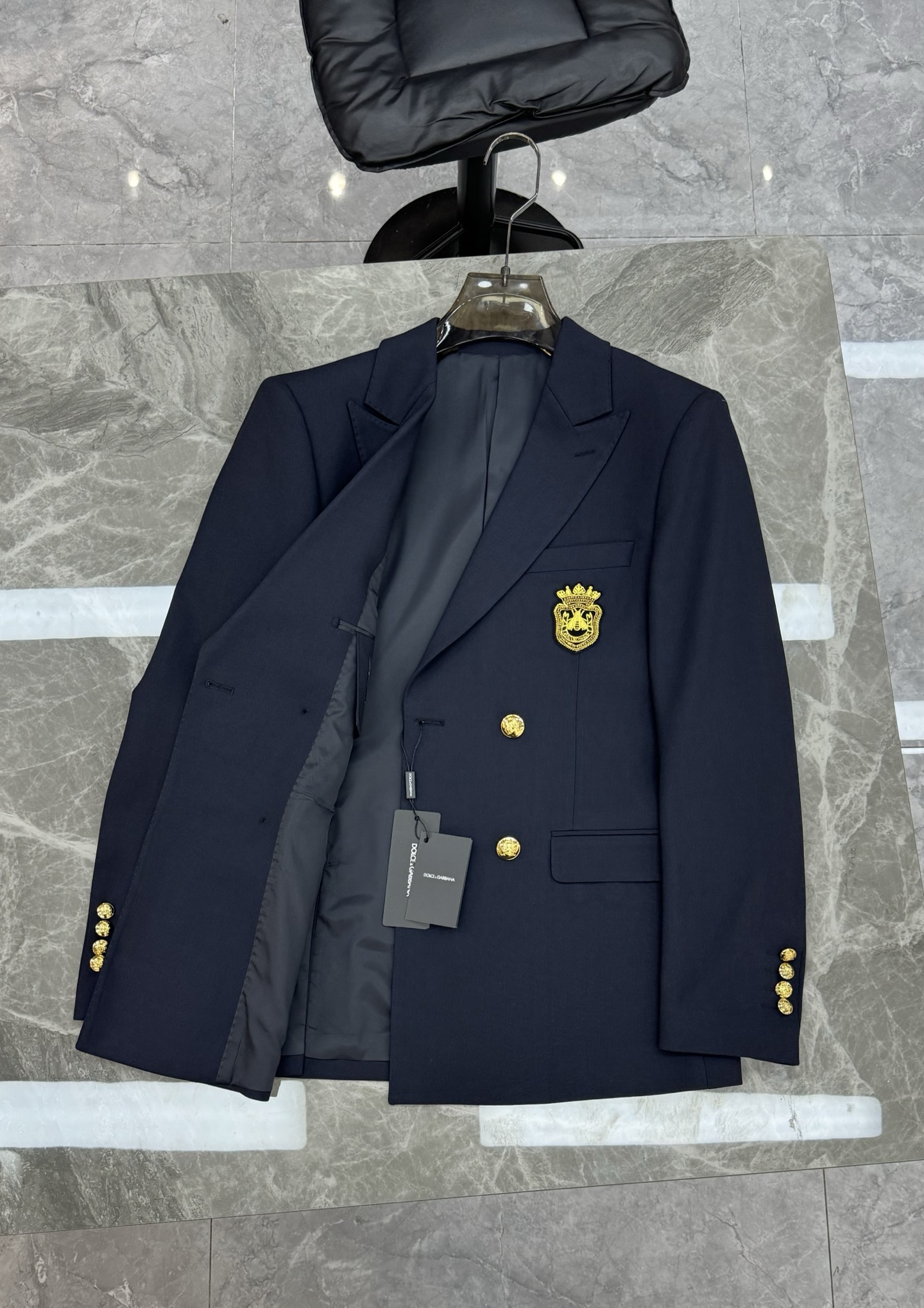 D&G*杜嘉-班纳2025s新款男士商务套西！超高端顶尖一线成衣手工系列，西装领域里的佼佼者，世界公认的