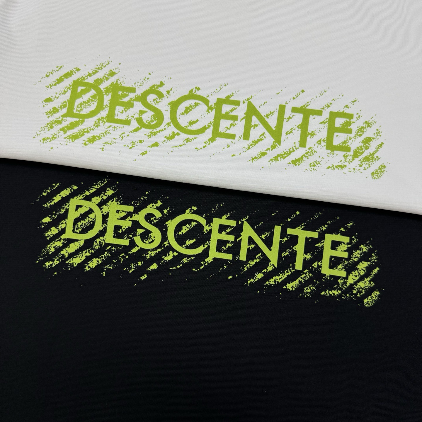 
DESCENT*迪桑-特基础款T恤.25s新款男女同款！纯色系推荐！胸口经典标识.同色系3D硅胶立体设
