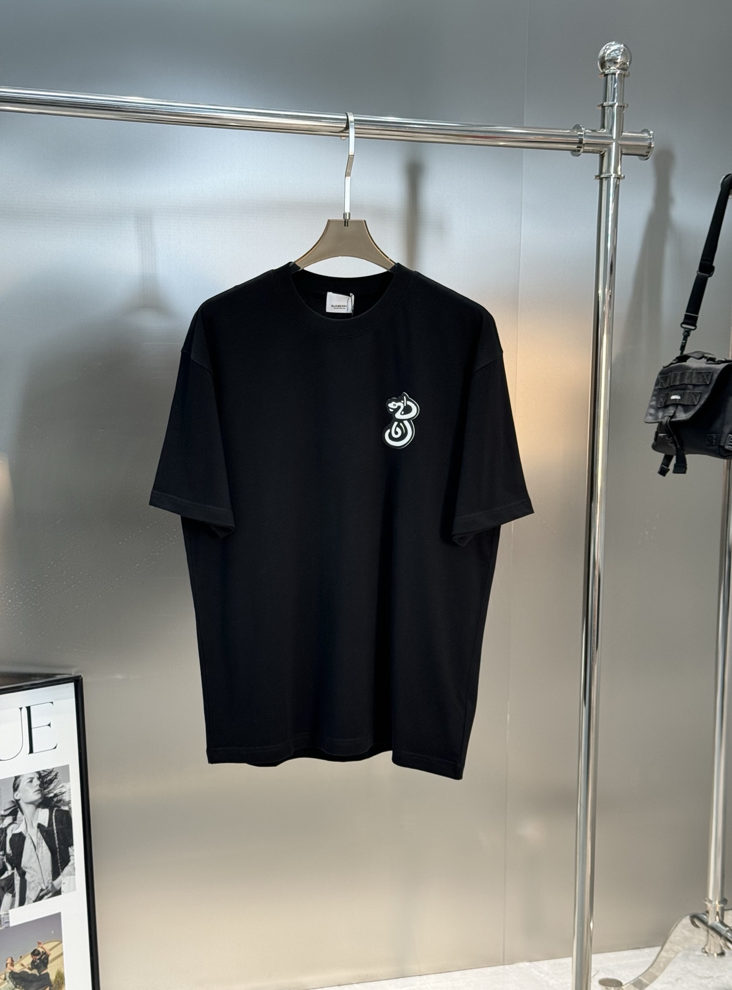 BBR*巴宝-莉2025s新品短袖T恤，宽松版型男女同款！新款造型立体植绒工艺.帅气时尚，简约百搭款。先