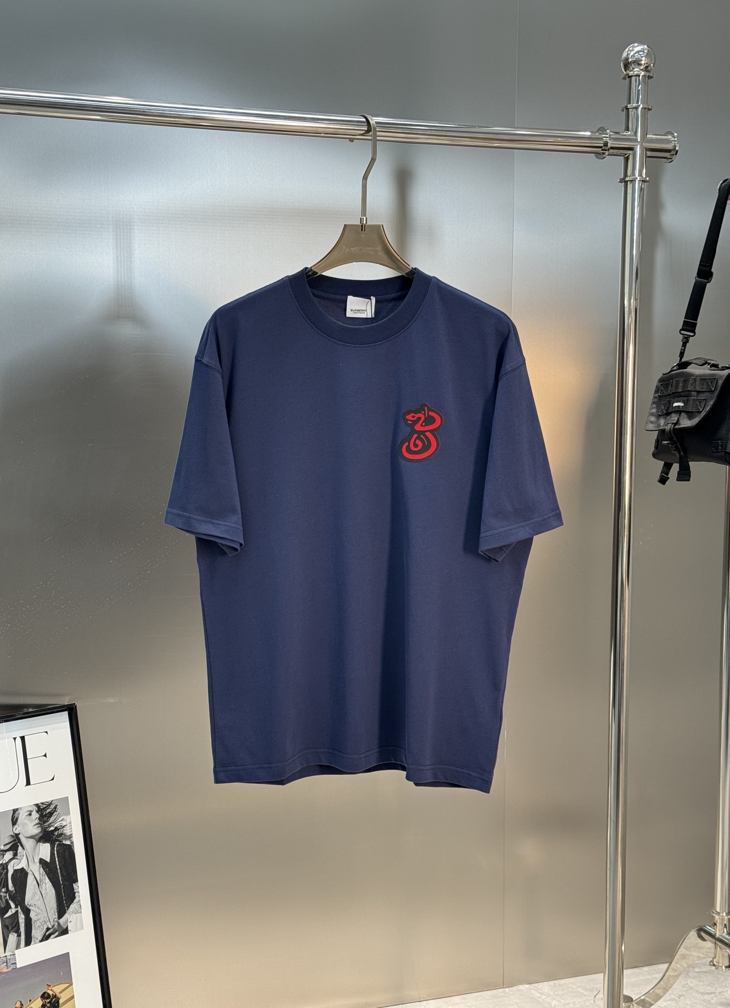 BBR*巴宝-莉2025s新品短袖T恤，宽松版型男女同款！新款造型立体植绒工艺.帅气时尚，简约百搭款。先